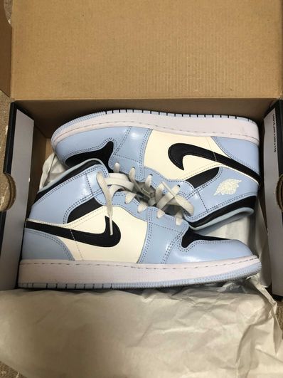 Nike GS Air Jordan 1 Mid "Ice Blue"