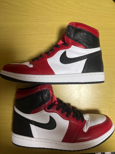 Nike Women's Air Jordan 1 High OG "Satin Red"