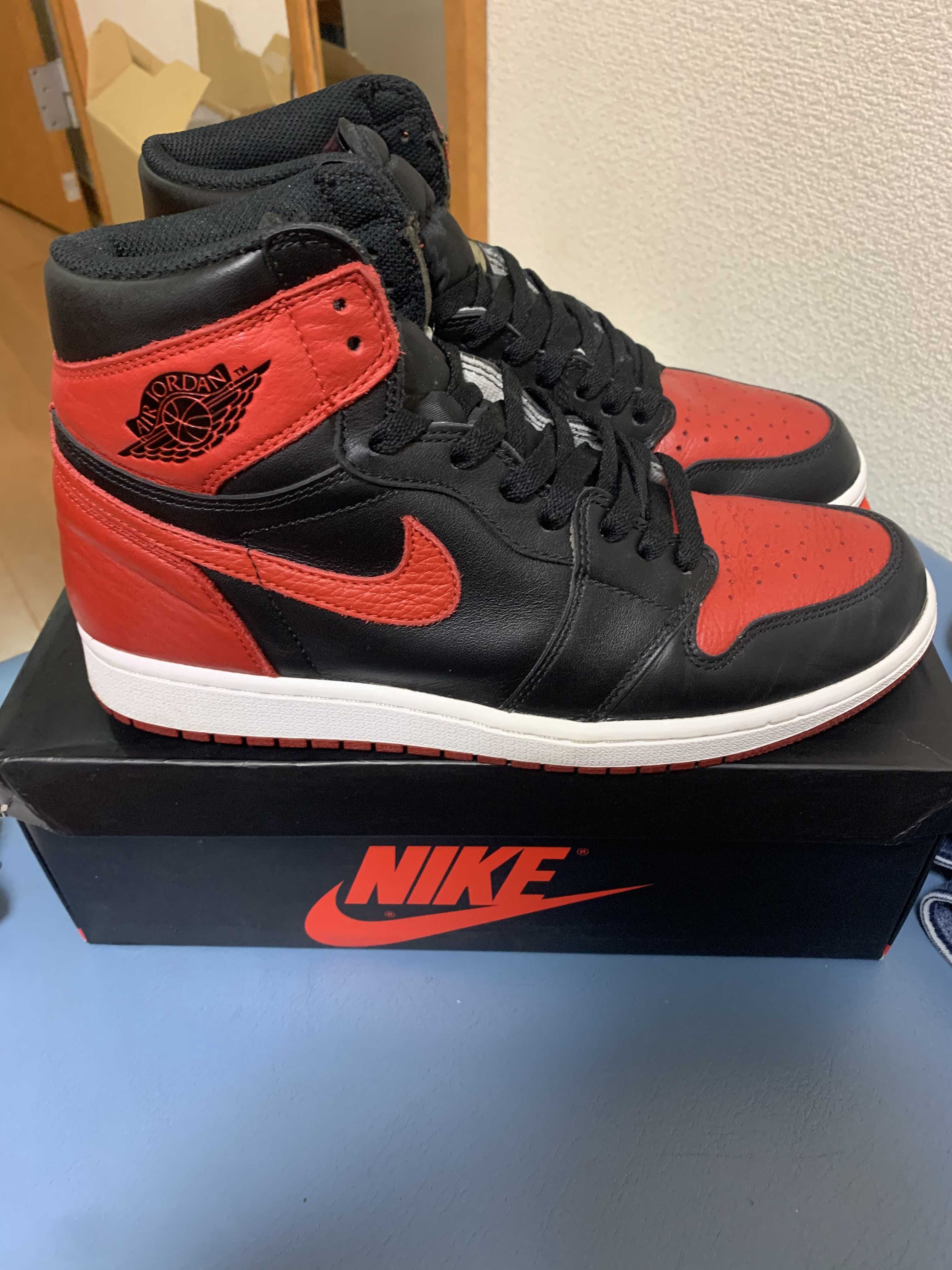 Nike Air Jordan 1 Retro High OG "Bred/Banned" (2016)