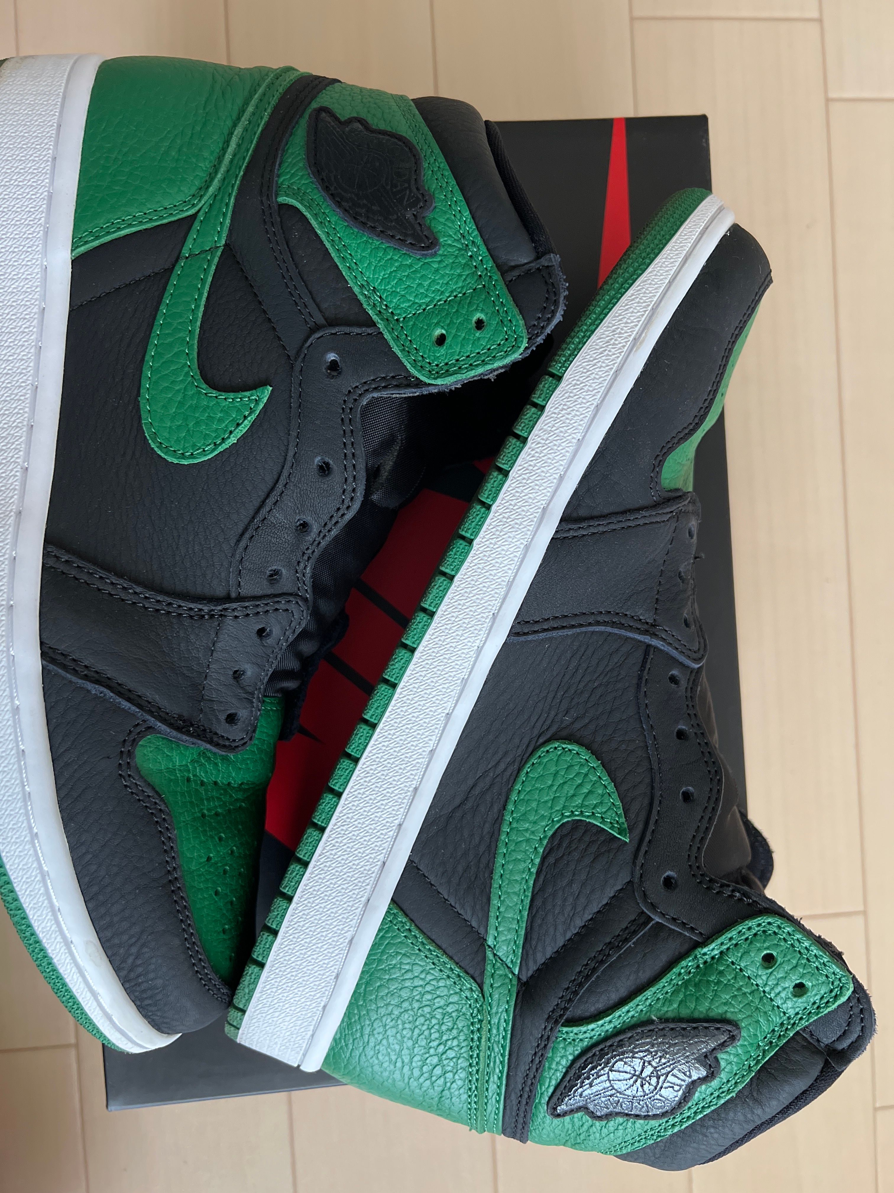 Nike Air Jordan 1 Retro High OG "Black/Pine Green" (2020)      