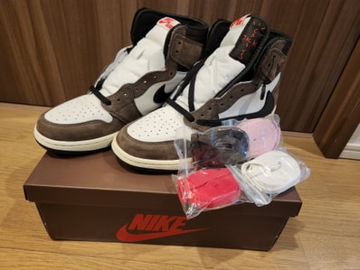 Travis Scott × Nike Air Jordan 1 Retro High OG TS SP "Sail/Dark Mocha"