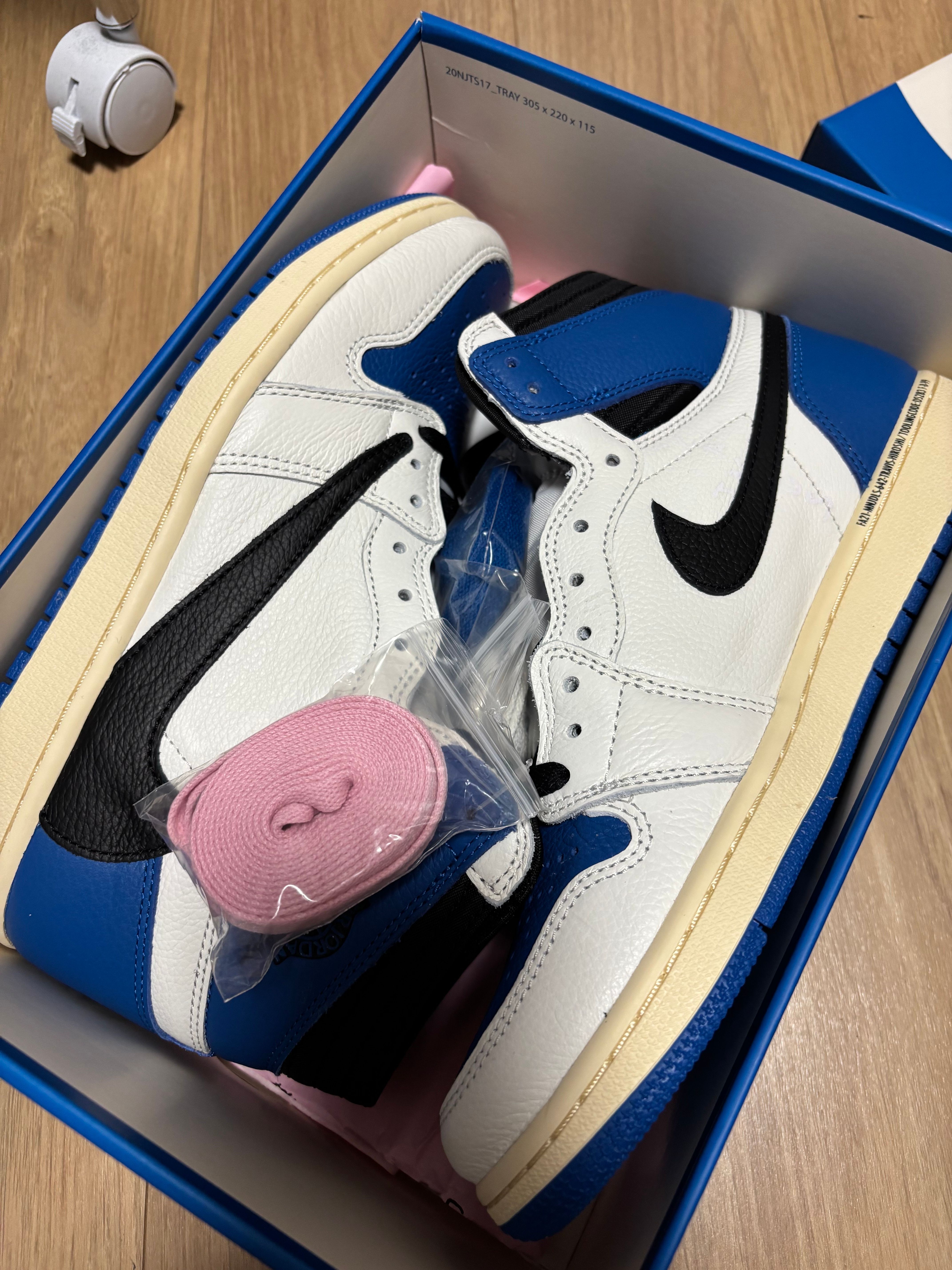 Travis Scott × fragment design × Nike Air Jordan 1 Retro High OG SP "Military Blue"