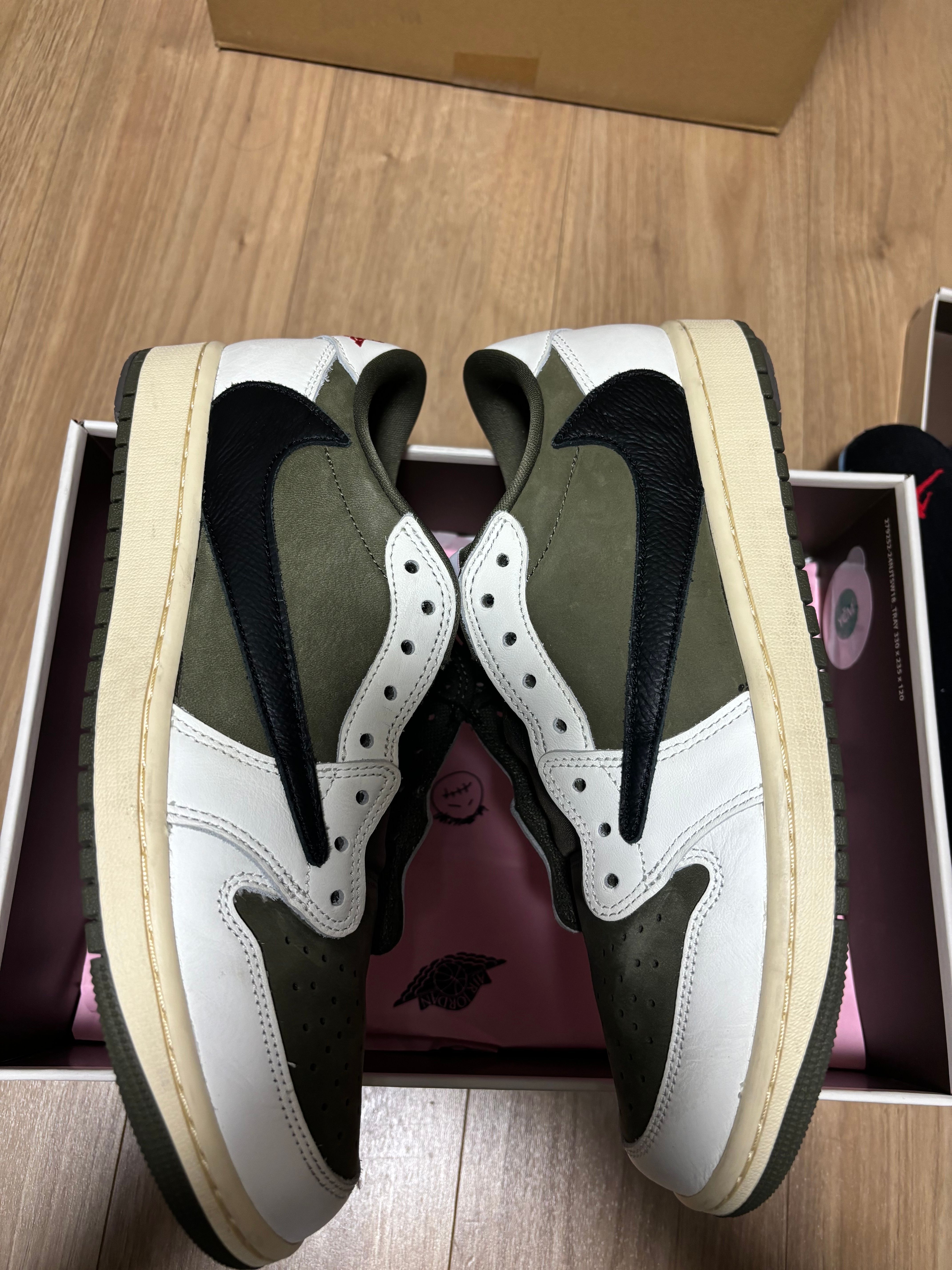 Travis Scott × Nike Air Jordan 1 Low OG SP "Reverse Olive"