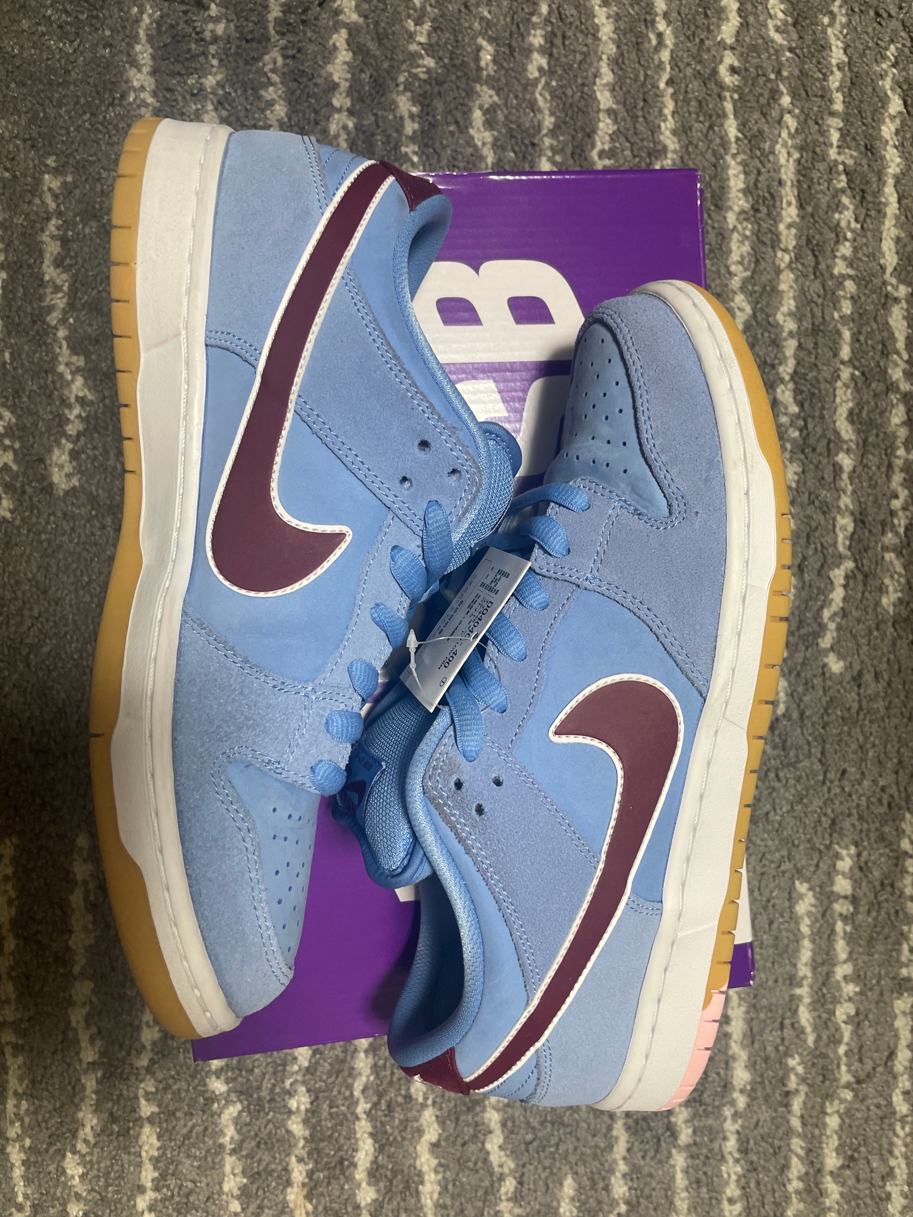 Nike SB Dunk Low Pro "Philadelphia Phillies/Valor Blue and Team Maroon"