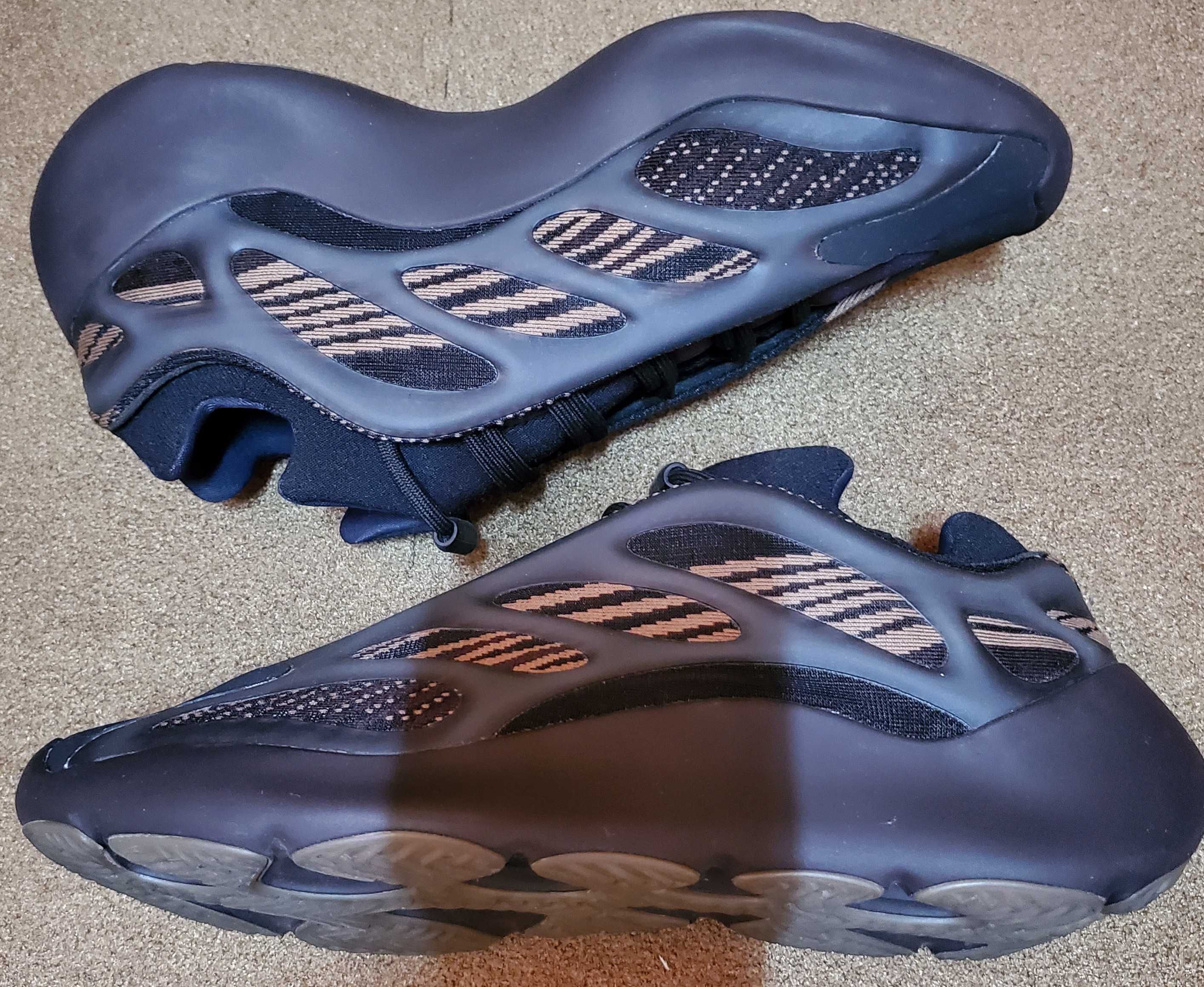 adidas YEEZY 700V3 "Clay Brown"