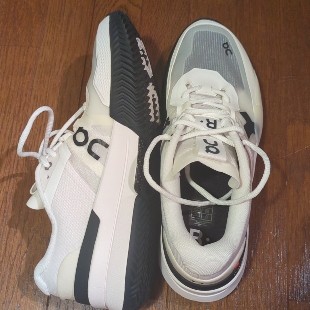 On The Roger Pro 2 Clay "White/Black"