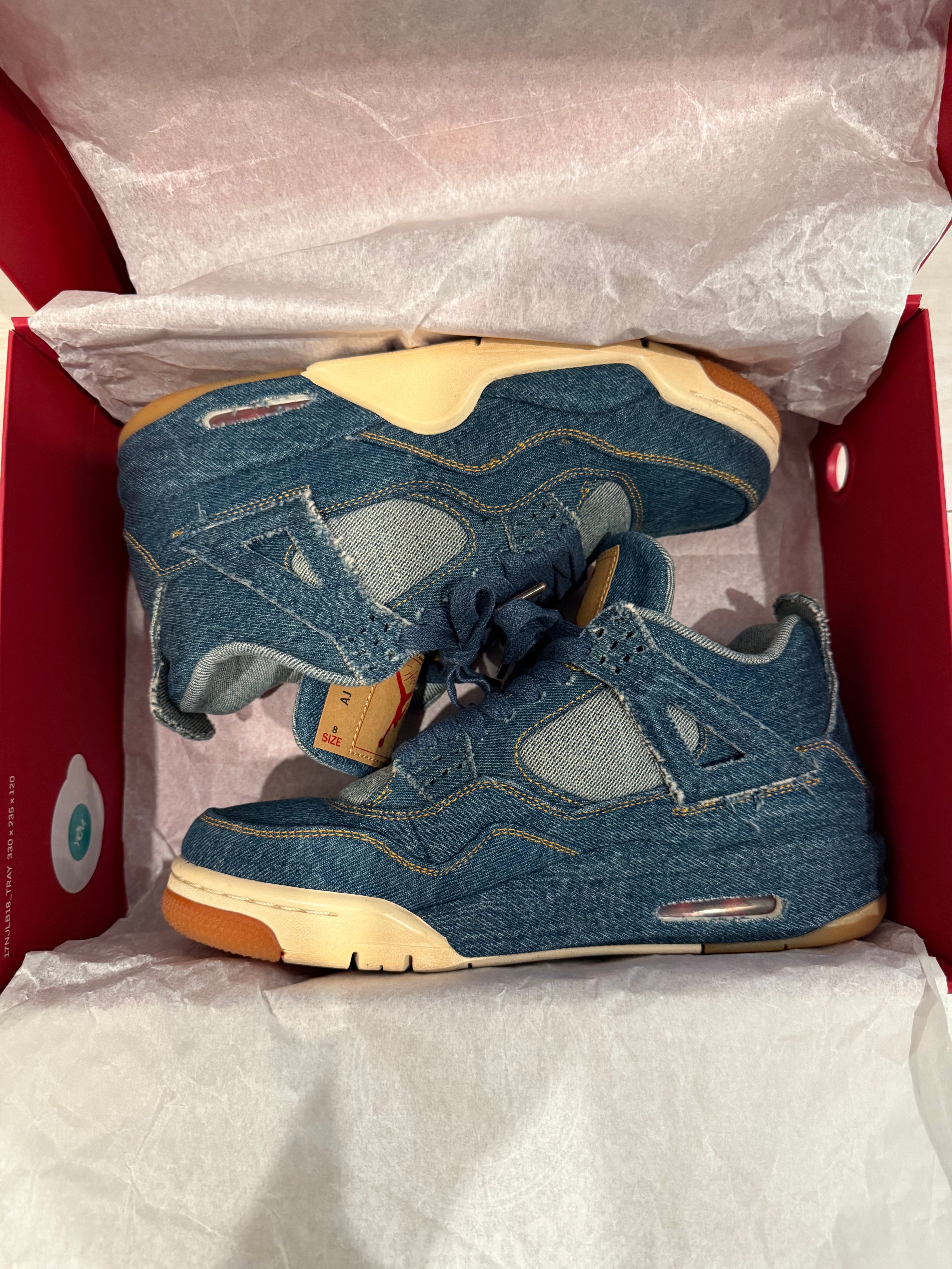 Nike × Levi's Air Jordan 4 