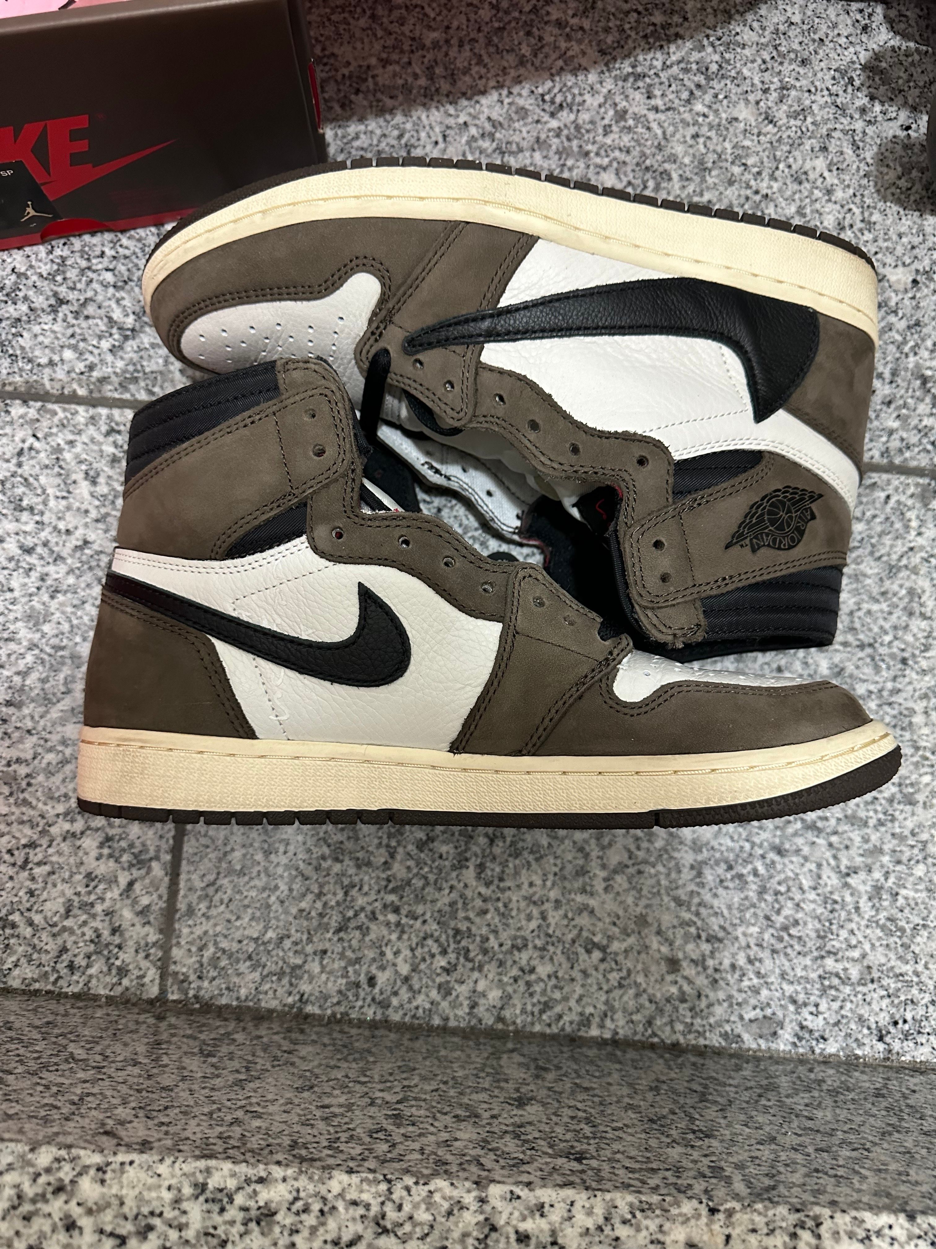 Travis Scott × Nike Air Jordan 1 Retro High OG TS SP "Sail/Dark Mocha"