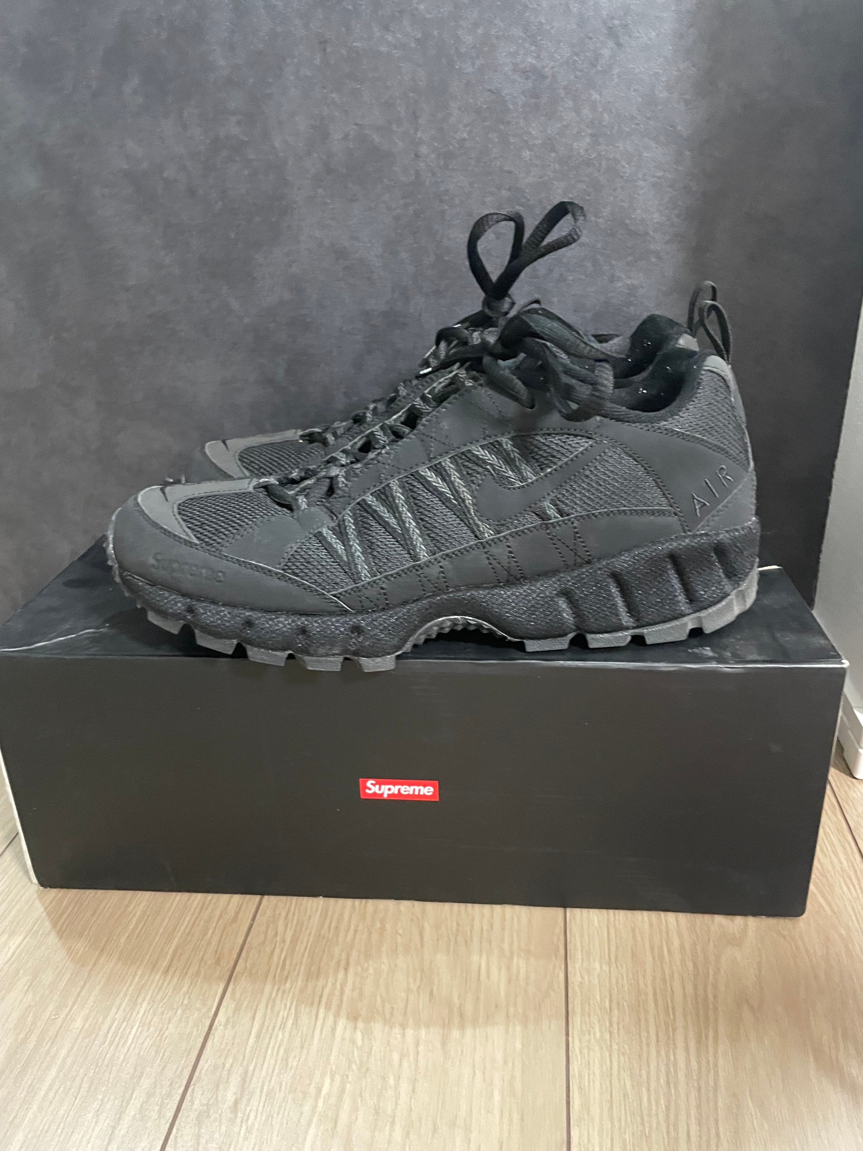 Supreme × Nike Air Humara "Black"