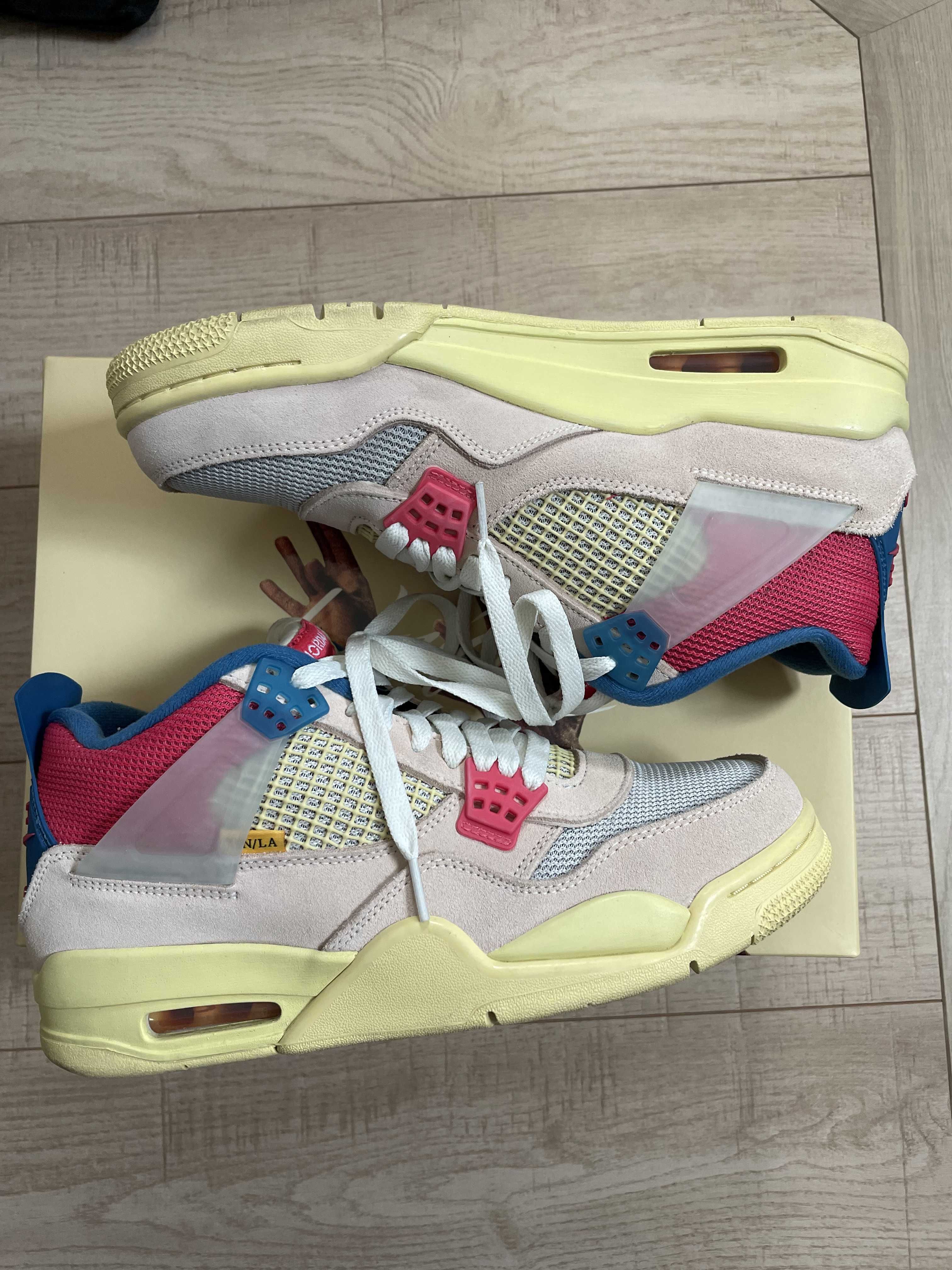 UNION × Nike Air Jordan 4 SP "Guava Ice/Light Fusion Red"