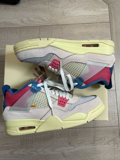 UNION × Nike Air Jordan 4 SP "Guava Ice/Light Fusion Red"