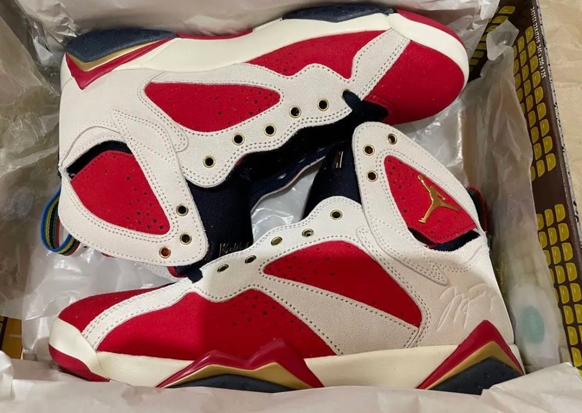 Trophy Room × Nike Air Jordan 7 "True Red and Obsidian"