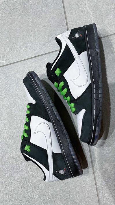 STAPLE × Nike SB Dunk Low "Pigeon Black/White"