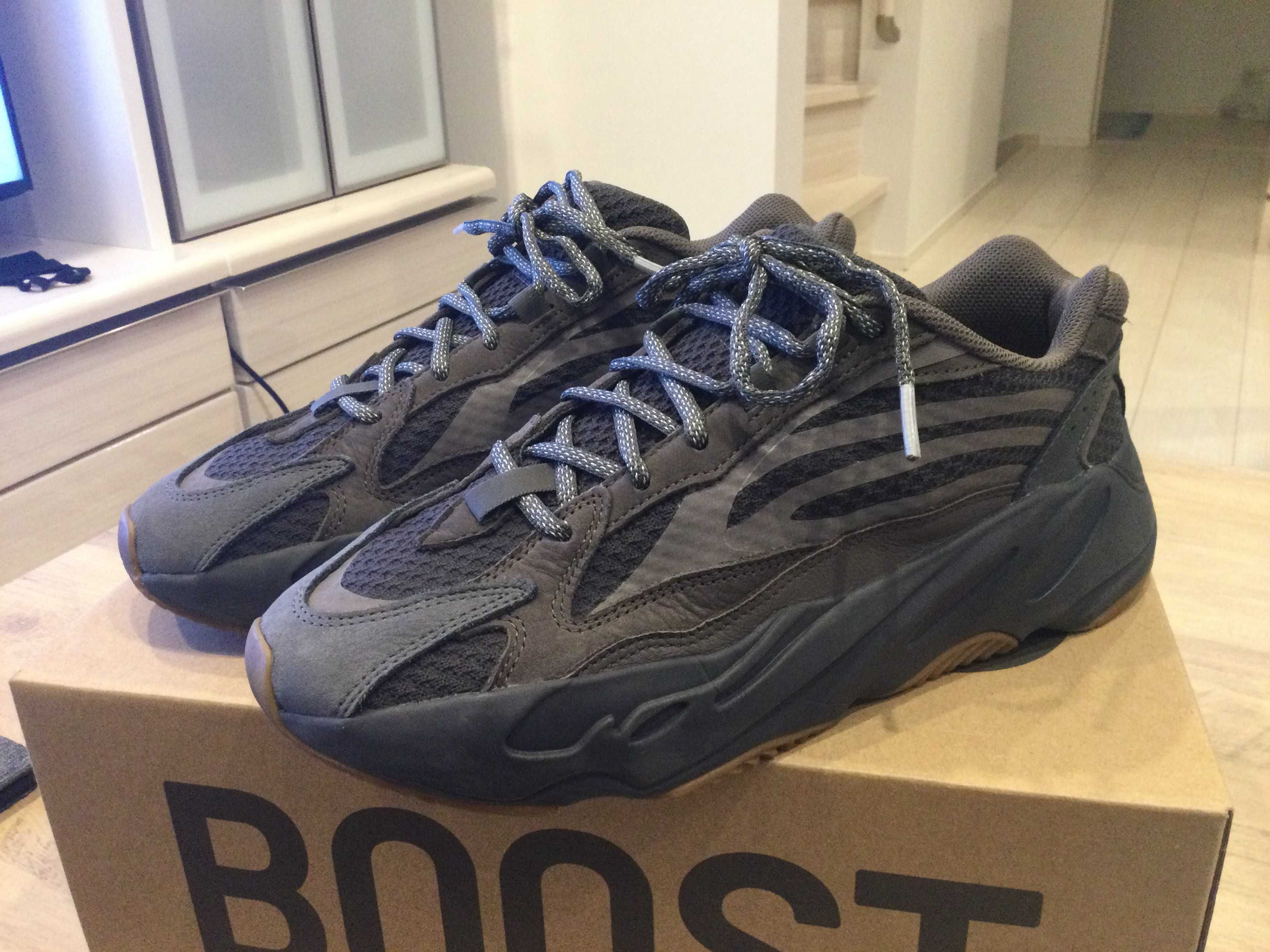 ADIDAS ORIGINALS YEEZY BOOST 700 V2 "GEODE"