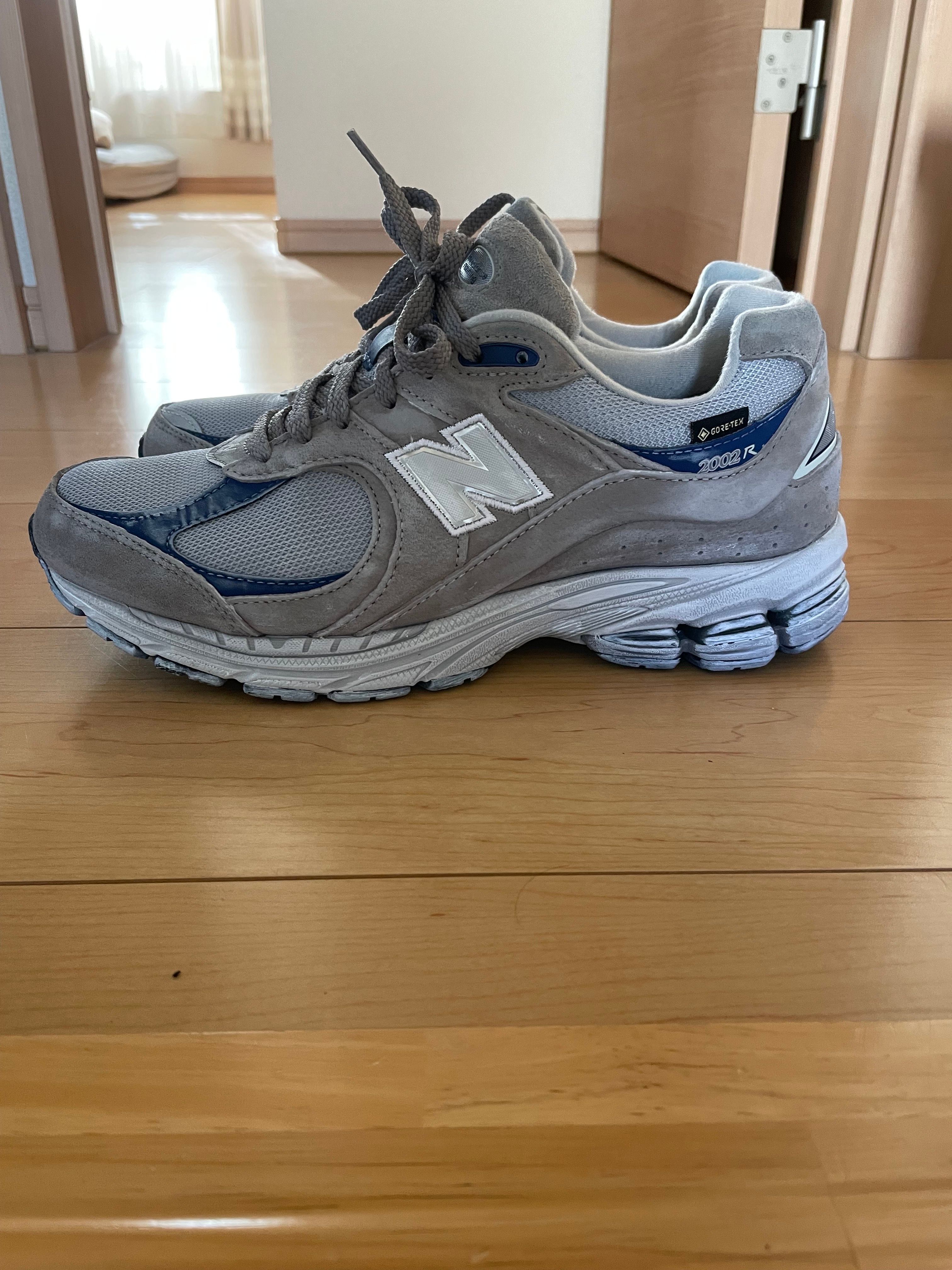 New Balance 2002R "Light Gray"