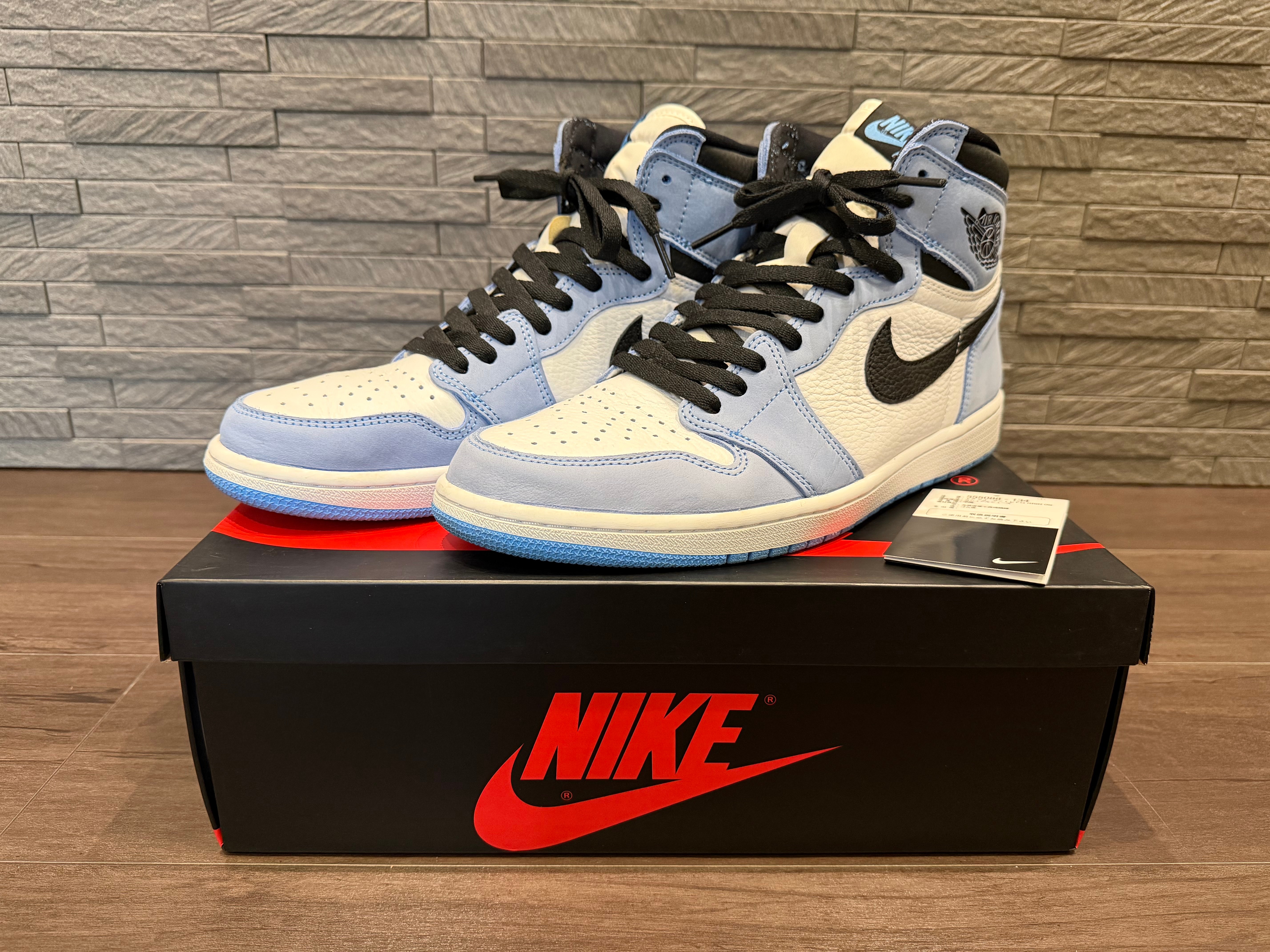Nike Air Jordan 1 High OG "University Blue"