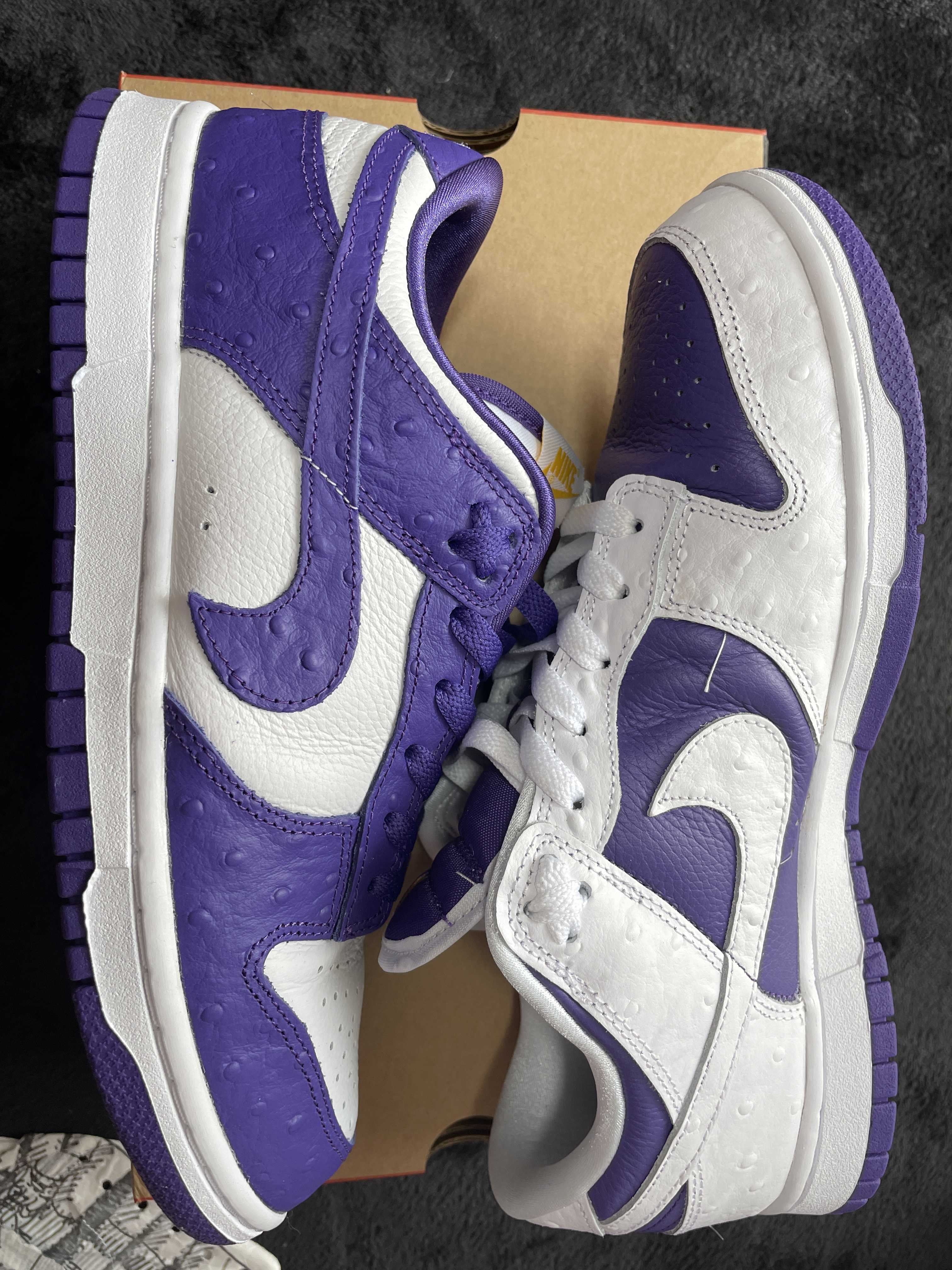 Nike Women's Dunk Low "Made You Look"