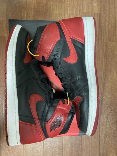 Nike Air Jordan 1 Retro High OG "Bred/Banned" (2016)