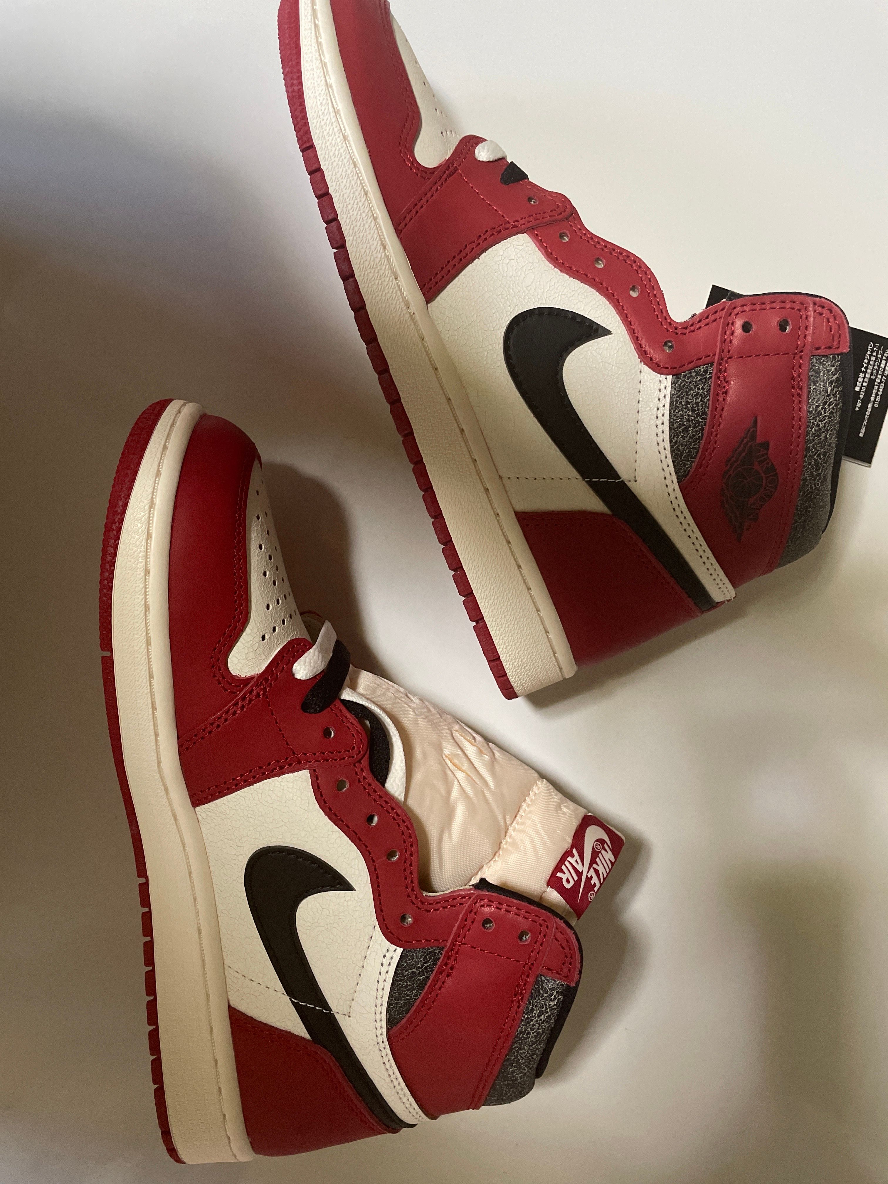 Nike Air Jordan 1 High OG "Lost & Found/Chicago"
