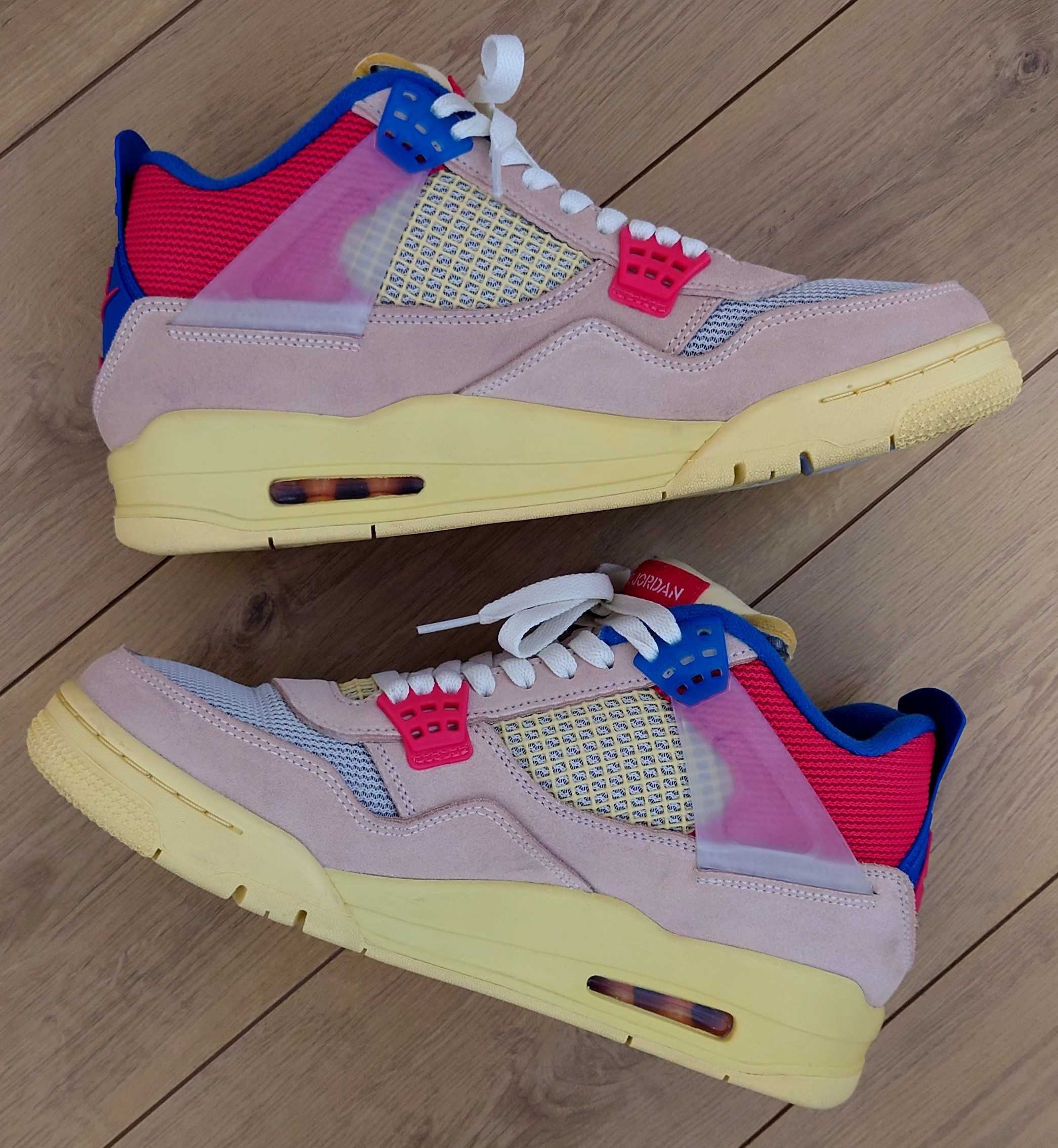 UNION × Nike Air Jordan 4 SP "Guava Ice/Light Fusion Red"