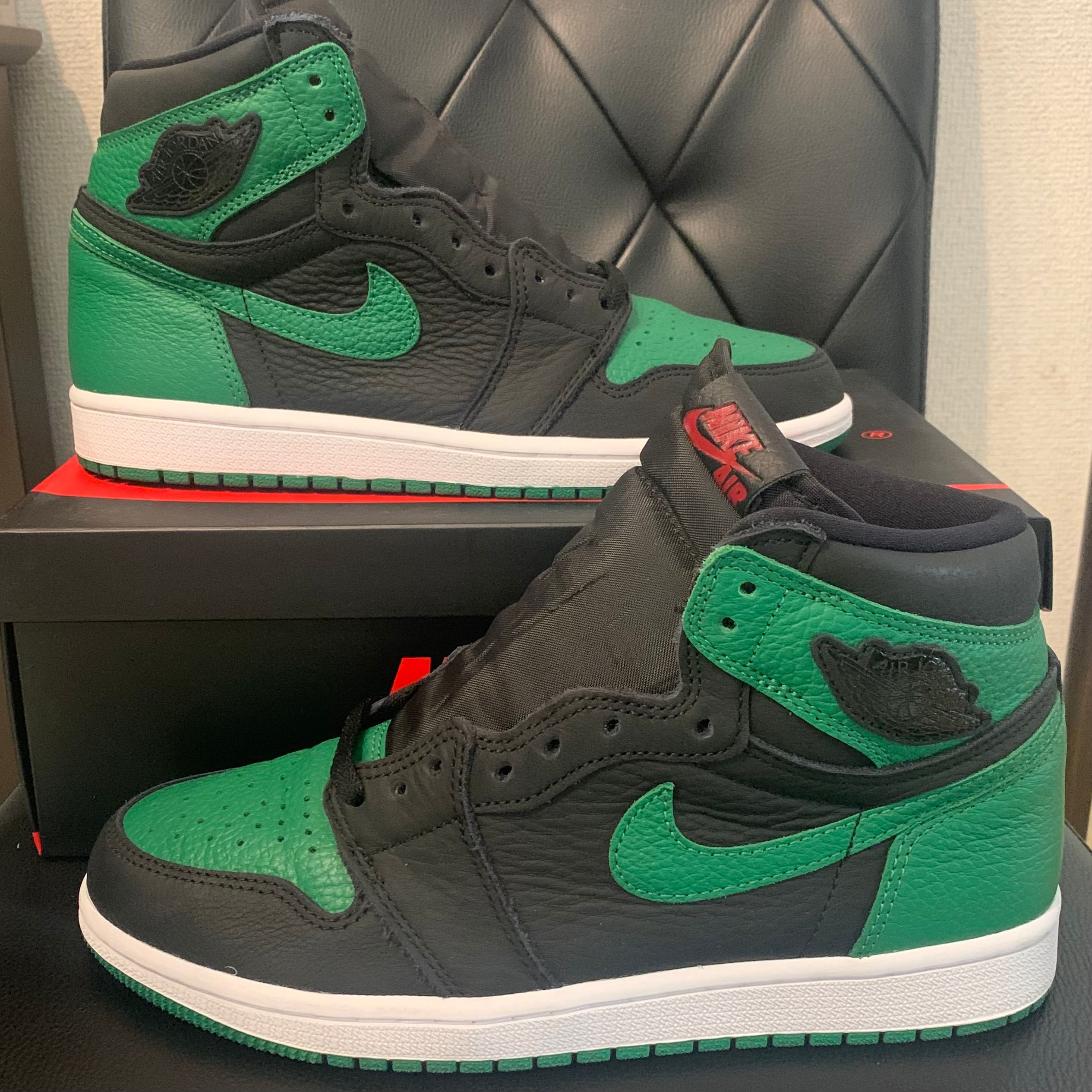 Nike Air Jordan 1 Retro High OG "Black/Pine Green" (2020)