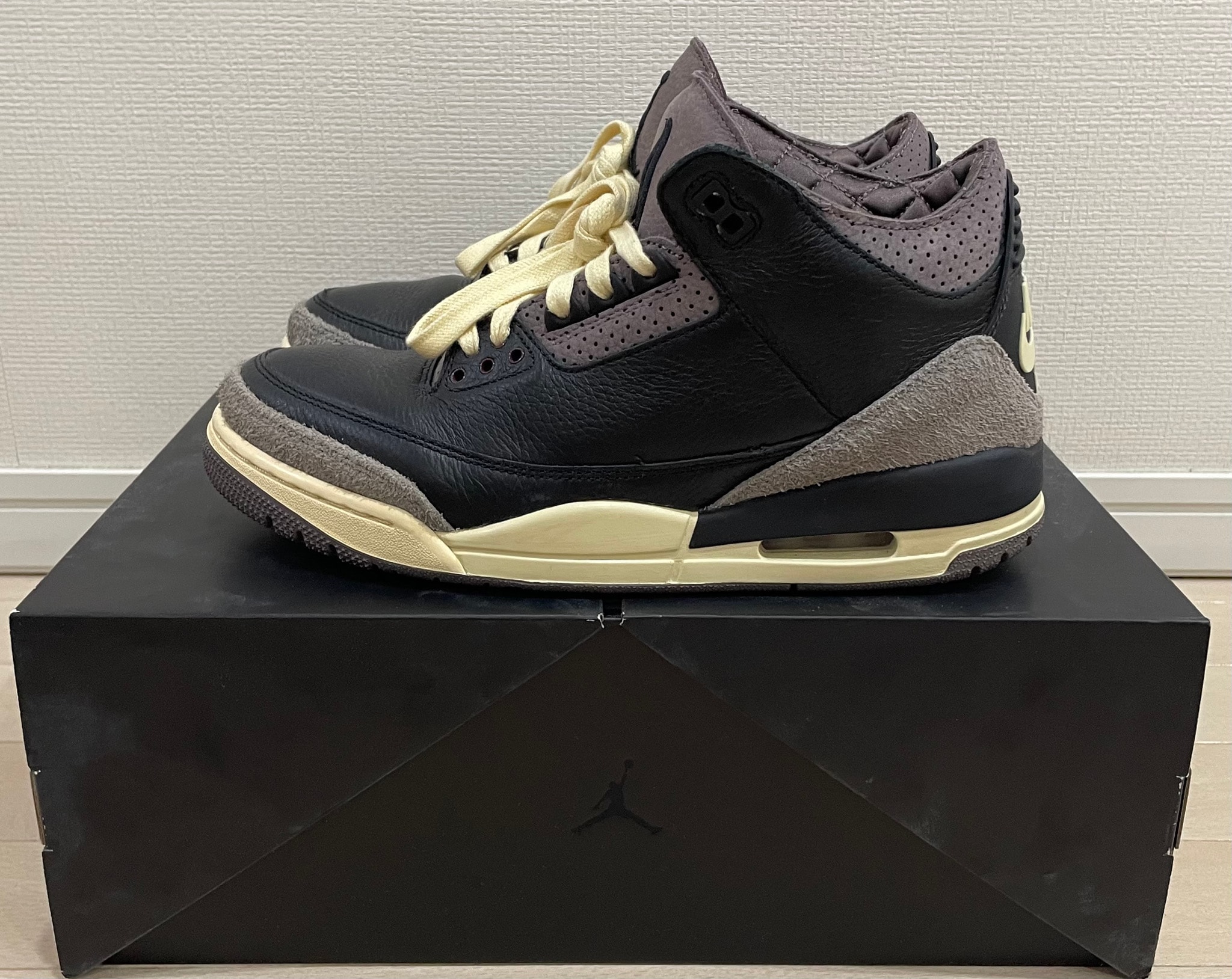 A Ma Maniere × Nike Women's Air Jordan 3 Retro OG SP "Black and Flat Pewter/WYWS"