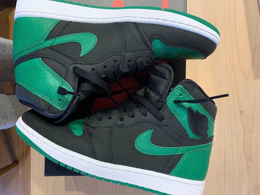 Nike Air Jordan 1 Retro High OG "Black/Pine Green" (2020)