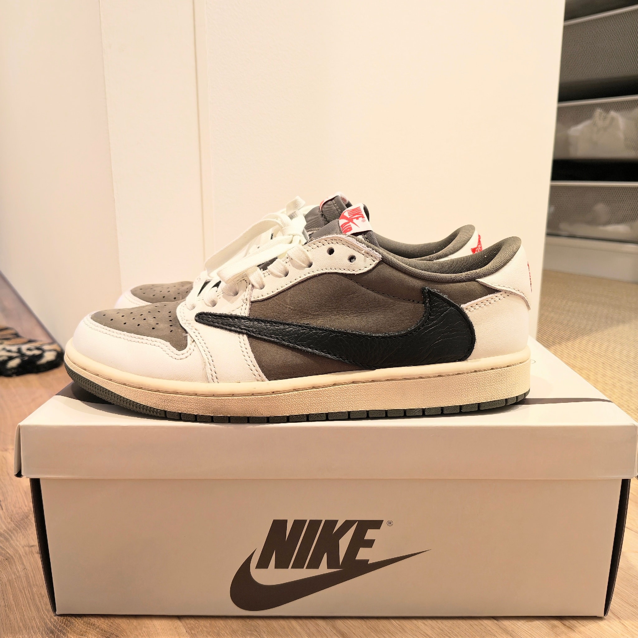 Travis Scott × Nike Air Jordan 1 Low OG SP "Reverse Olive"