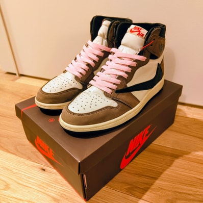 Travis Scott × Nike Air Jordan 1 Retro High OG TS SP "Sail/Dark Mocha"