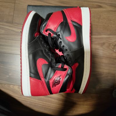 Nike Air Jordan 1 Retro High OG "Bred/Banned" (2016)