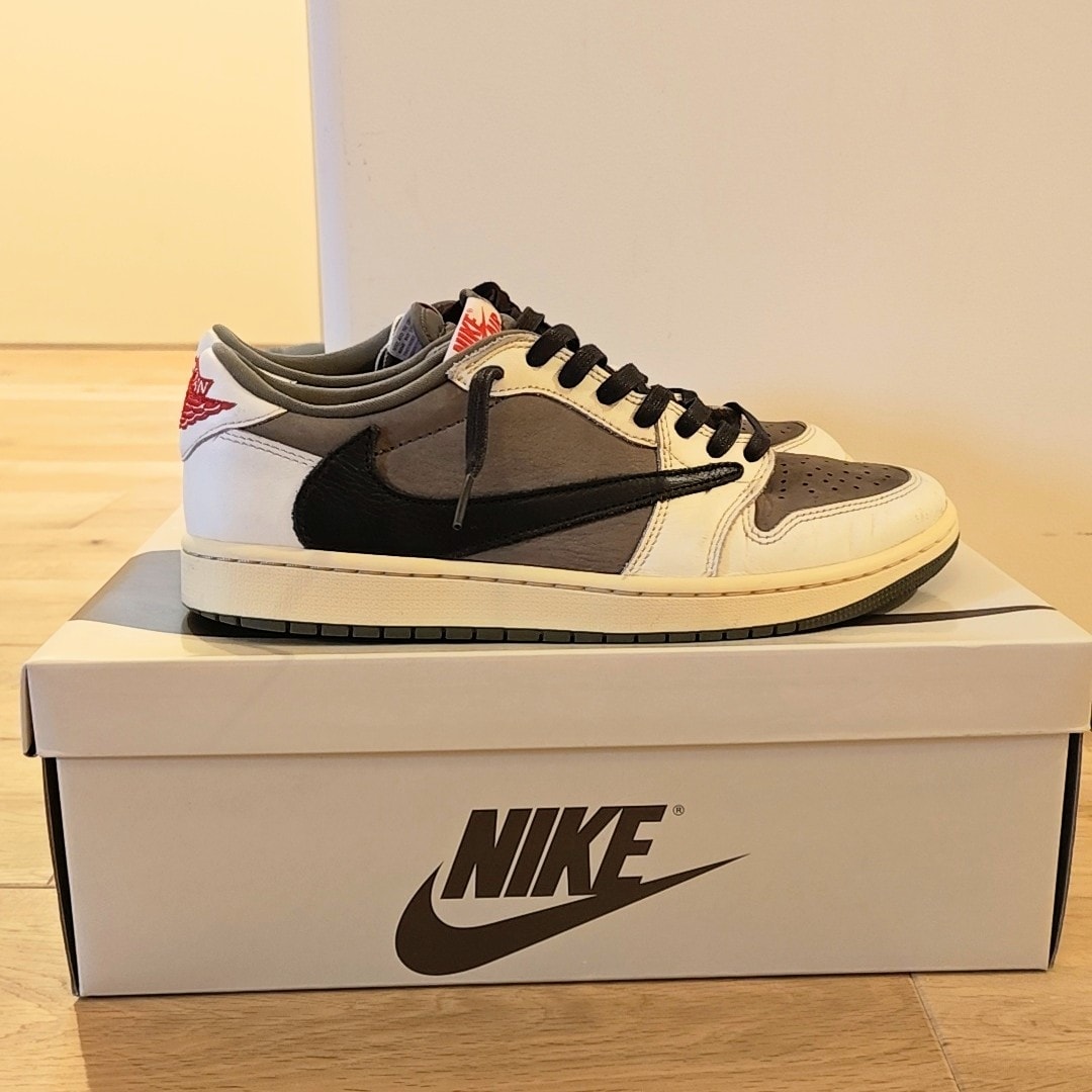 Travis Scott × Nike Air Jordan 1 Low OG SP "Reverse Olive"