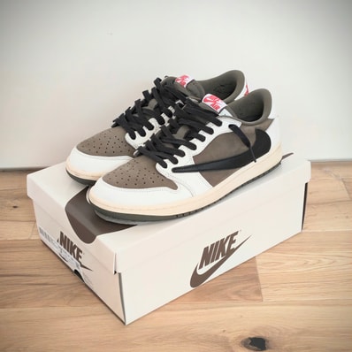 Travis Scott × Nike Air Jordan 1 Low OG SP "Reverse Olive"