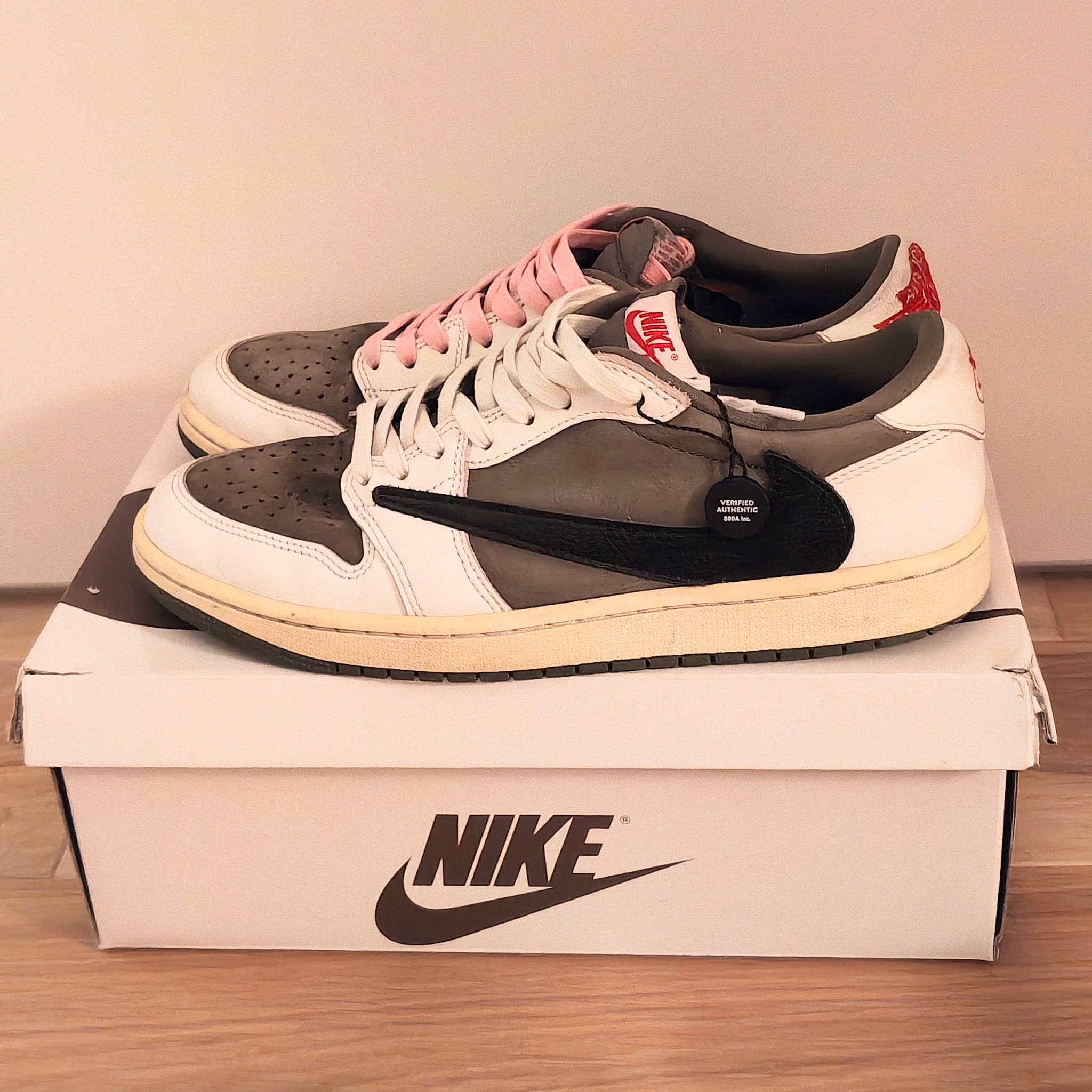Travis Scott × Nike Air Jordan 1 Low OG SP "Reverse Olive"