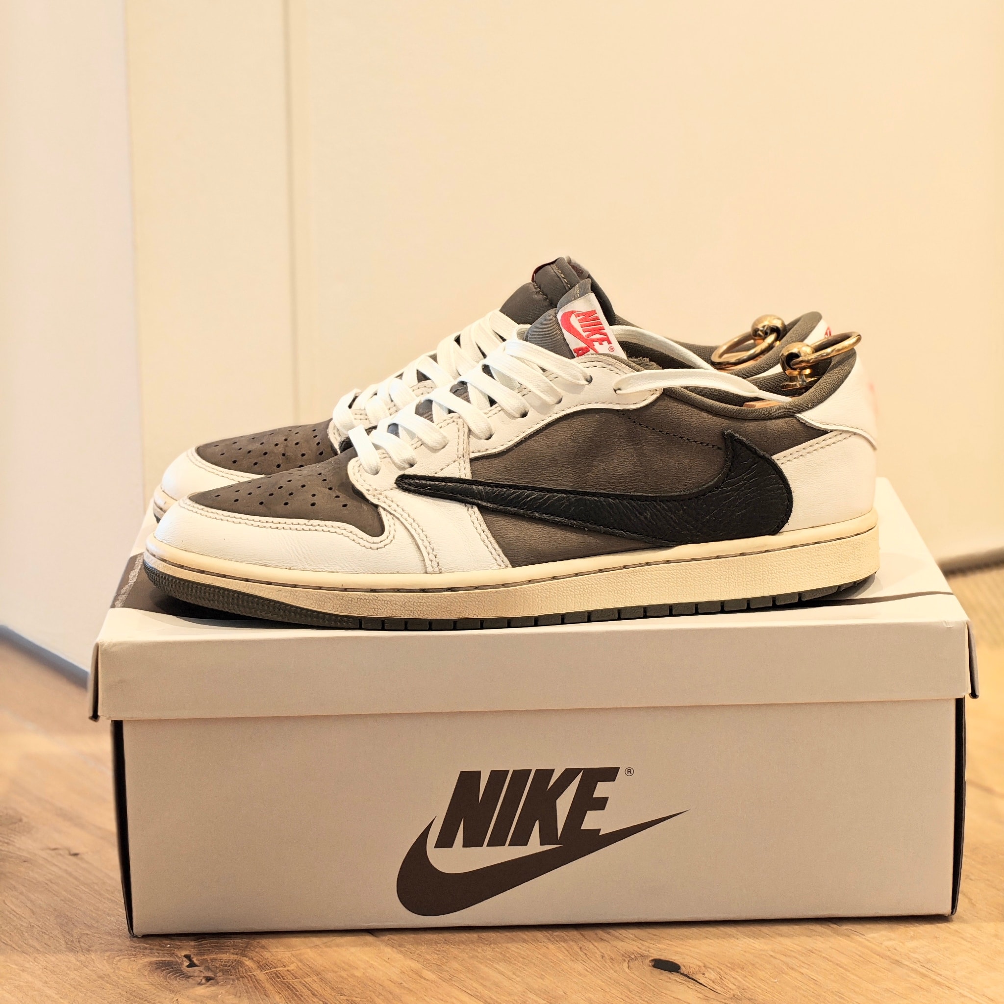 Travis Scott × Nike Air Jordan 1 Low OG SP "Reverse Olive"