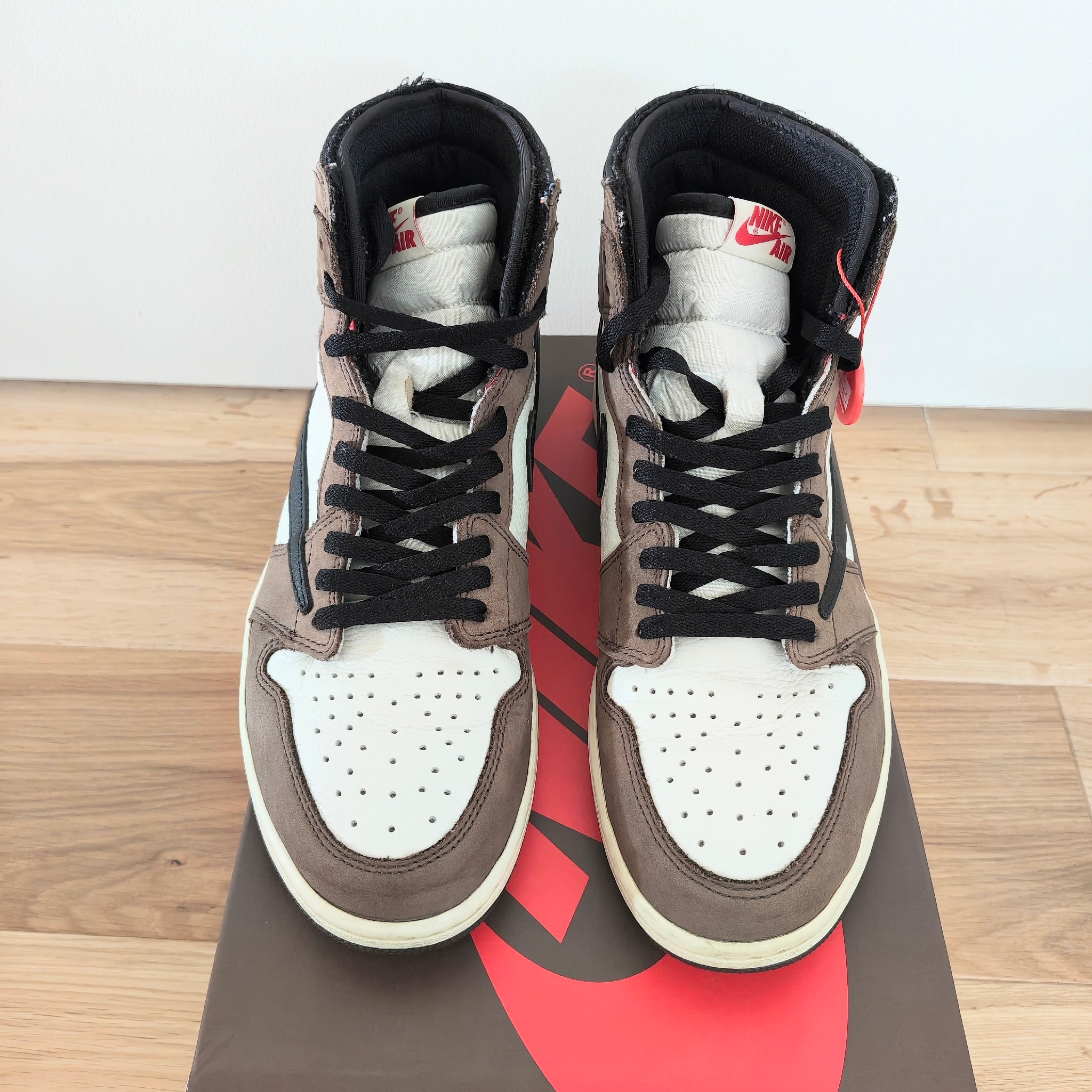 Travis Scott × Nike Air Jordan 1 Retro High OG TS SP "Sail/Dark Mocha"