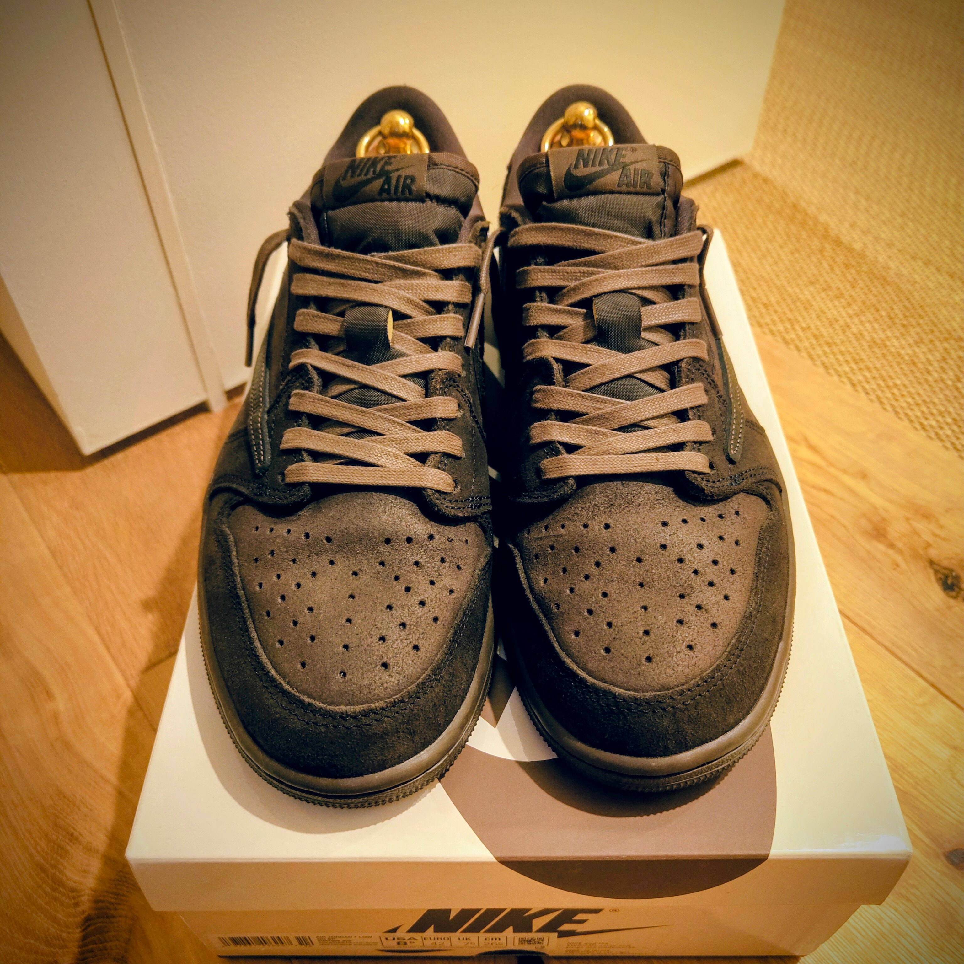 Travis Scott × Nike Air Jordan 1 Low OG SP "Velvet Brown and Dark Mocha"