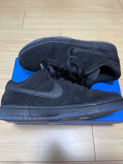 UNDEFEATED × Nike Dunk Low SP "5 ON IT"