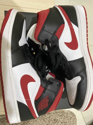 Nike Air Jordan 1 Mid "White/Gym Red Black"