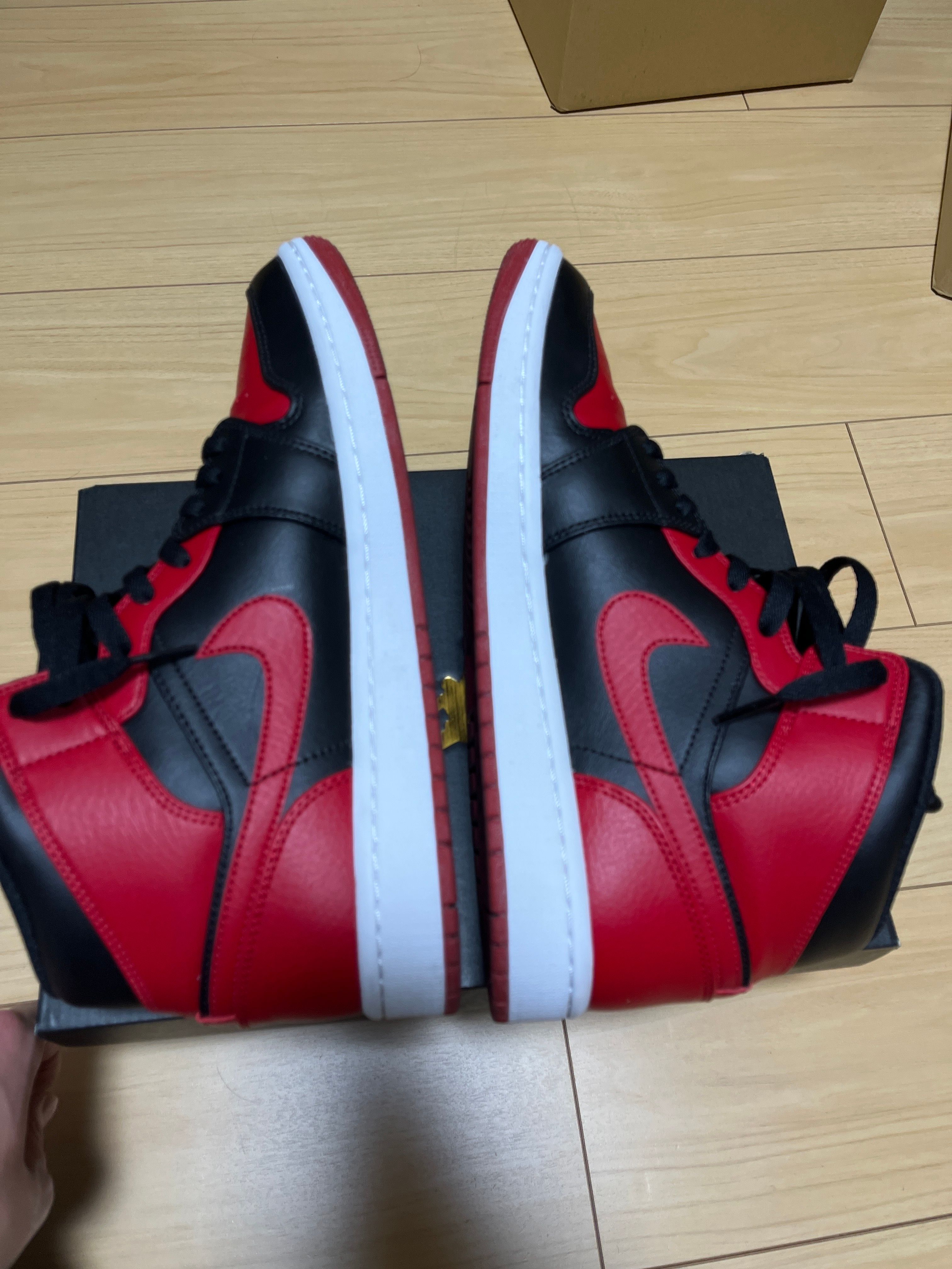 Nike Air Jordan 1 Mid "Bred"