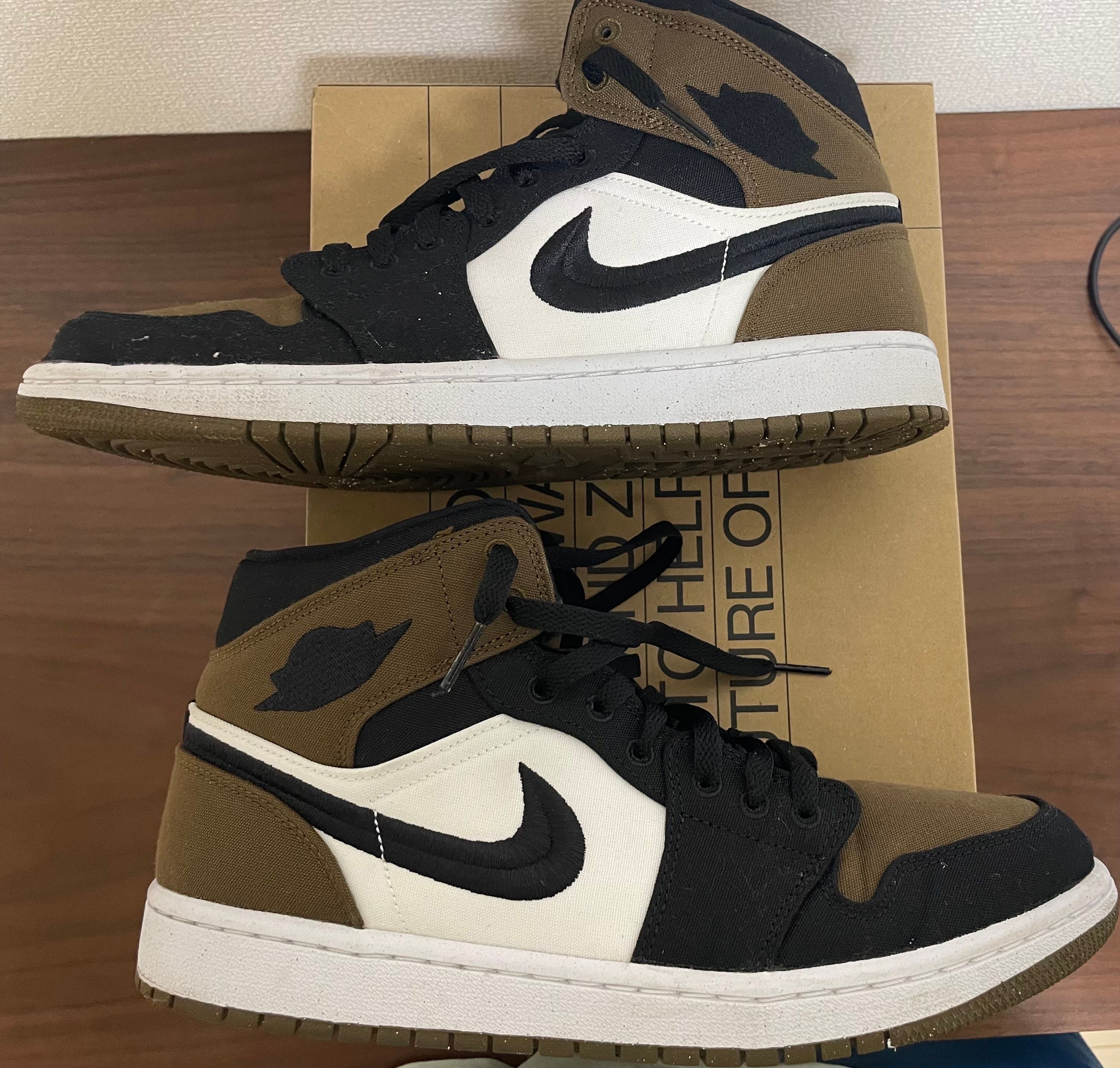 Nike Women's Air Jordan 1 Mid SE "Olive Toe"