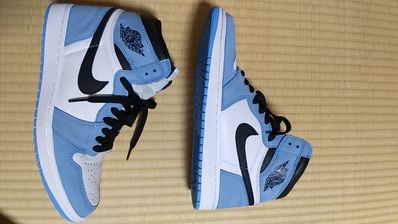 Nike Air Jordan 1 High OG "University Blue"