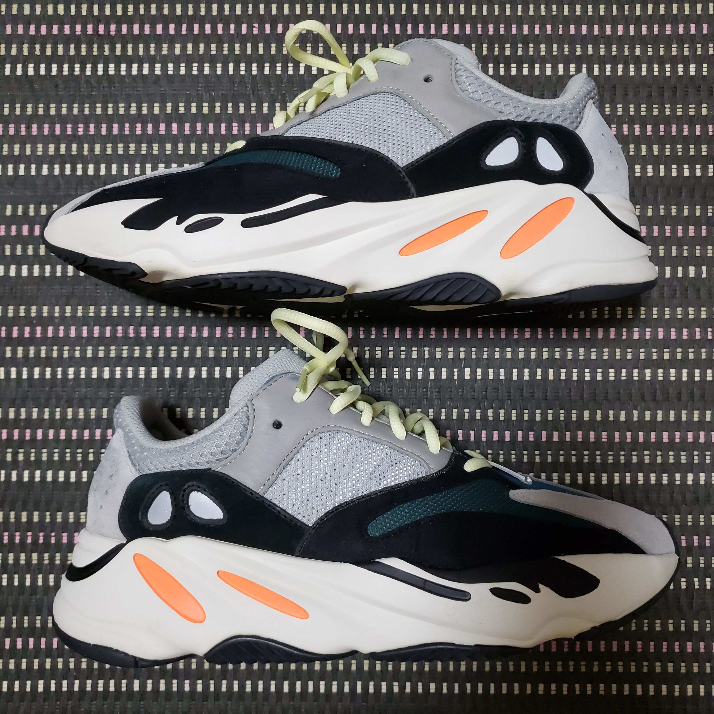 adidas YEEZY Boost 700 "Wave Runner"