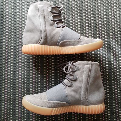 adidas Yeezy Boost 750 "Light Grey Glow In The Dark"