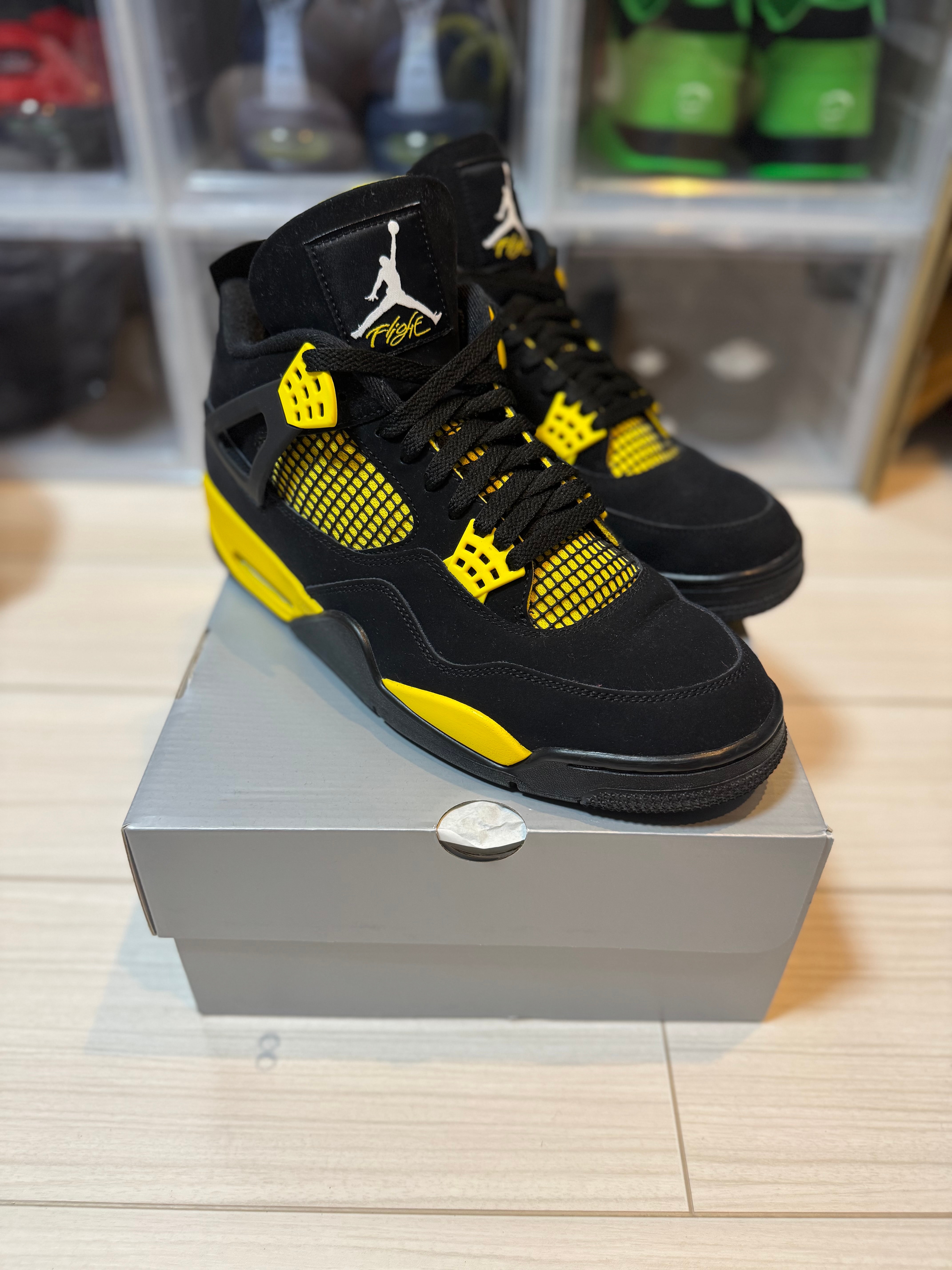 Nike Air Jordan 4 Retro "Thunder"(2023)