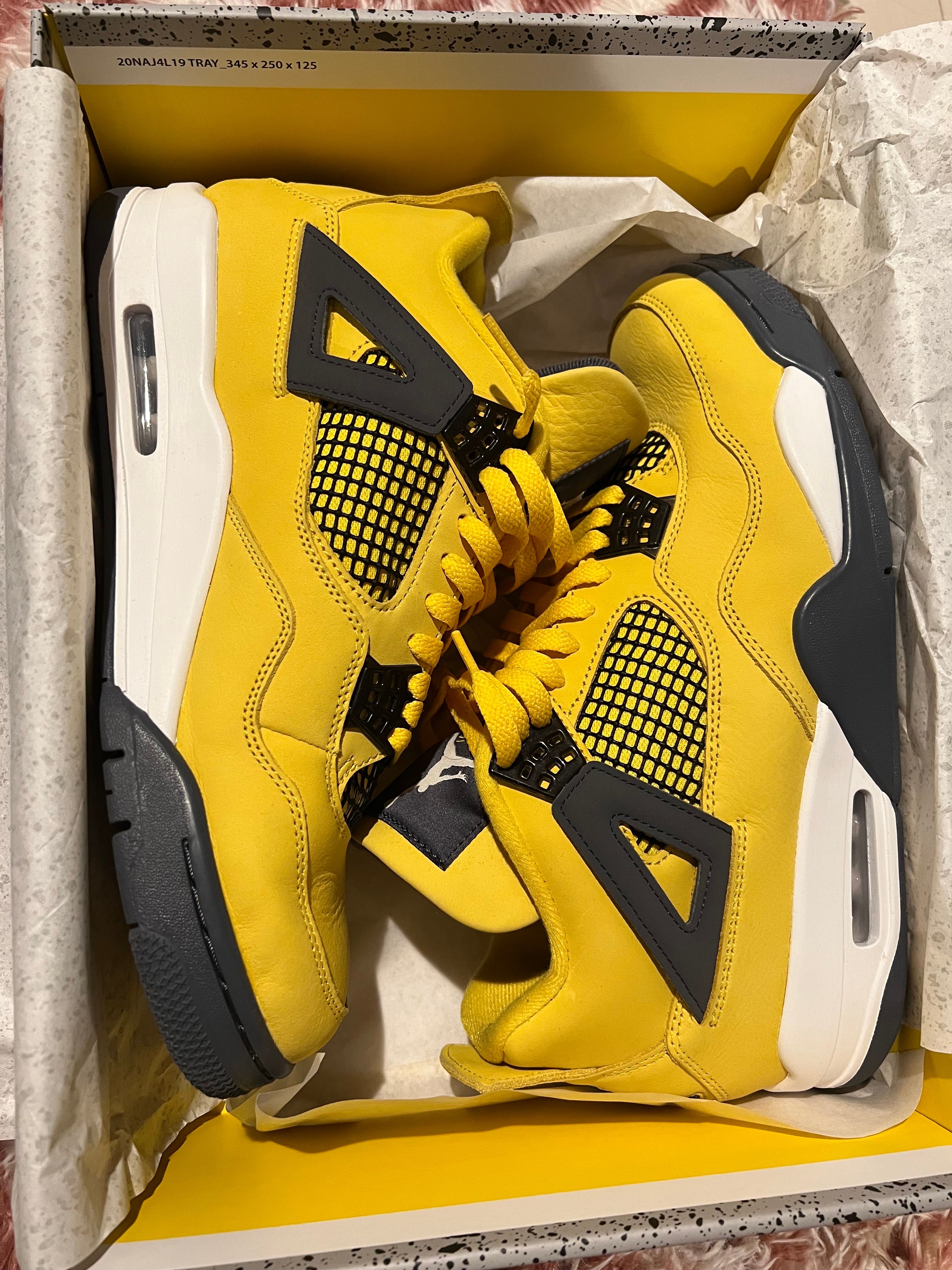 Nike Air Jordan 4 "Tour Yellow"