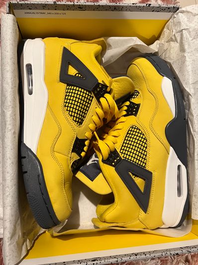 Nike Air Jordan 4 "Tour Yellow"
