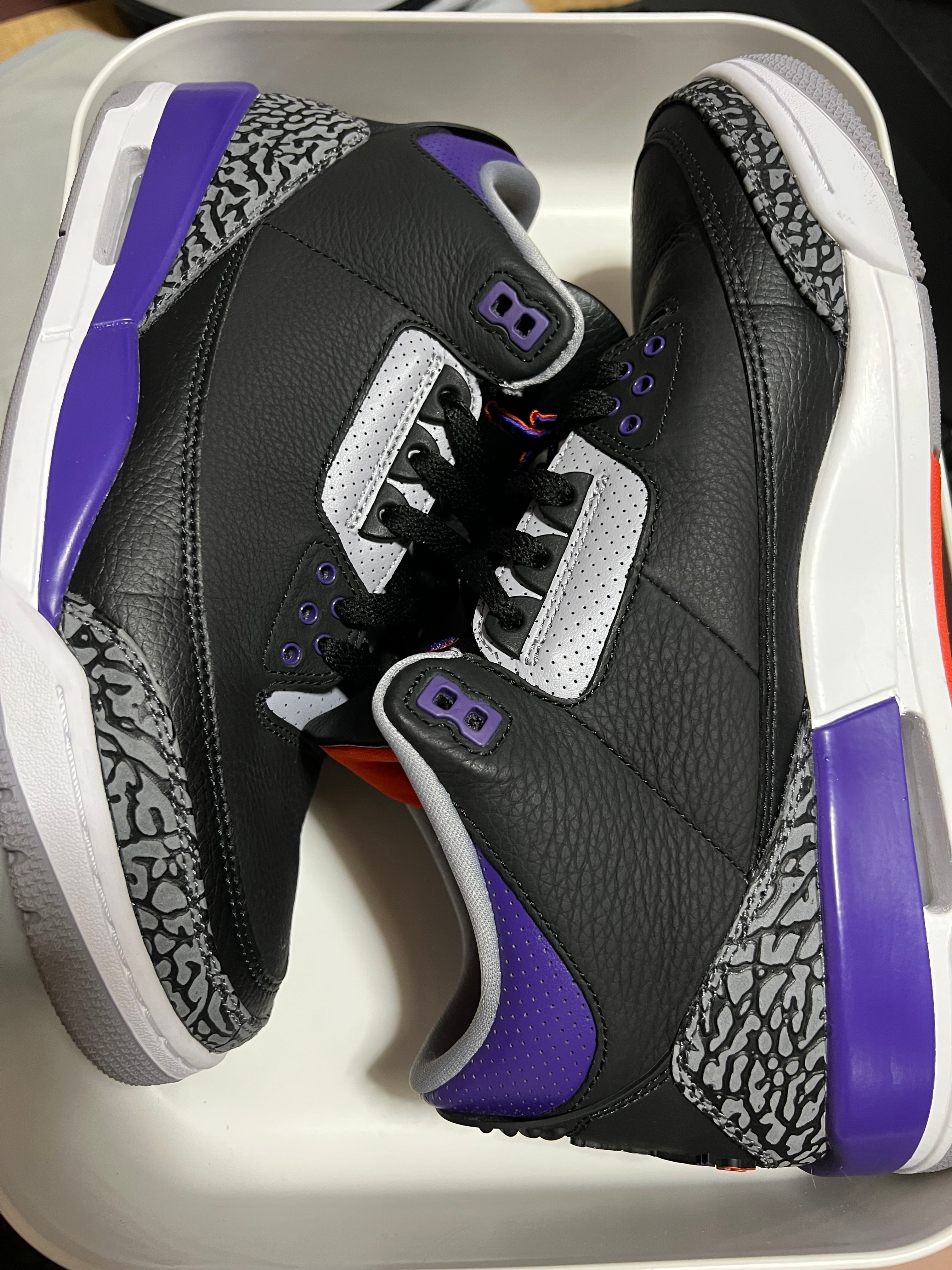 Nike Air Jordan 3 Retro "Black/Court Purple"