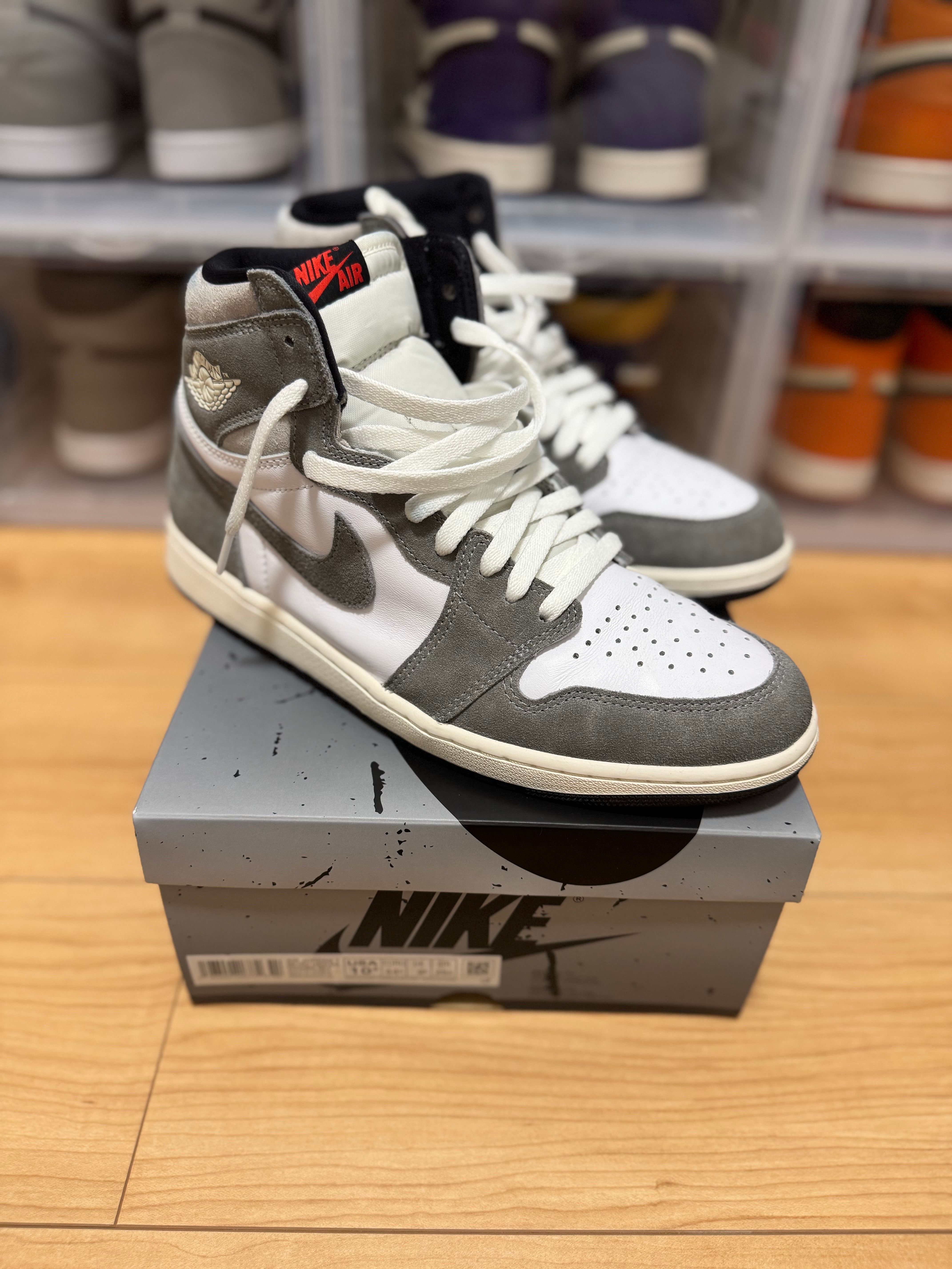Nike Air Jordan 1 Retro High OG "Black and Smoke Grey"