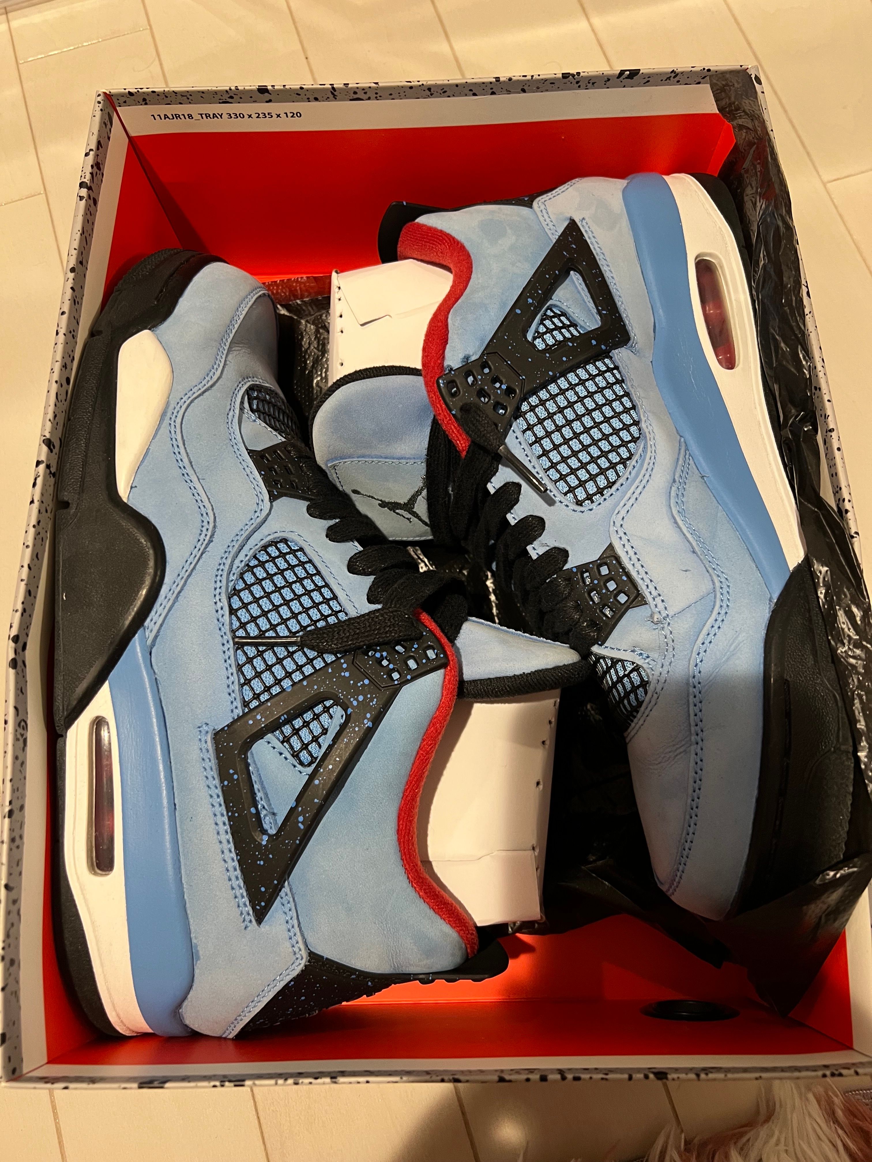 Travis Scott × Nike Air Jordan 4 Retro Cactus Jack "University Blue"
