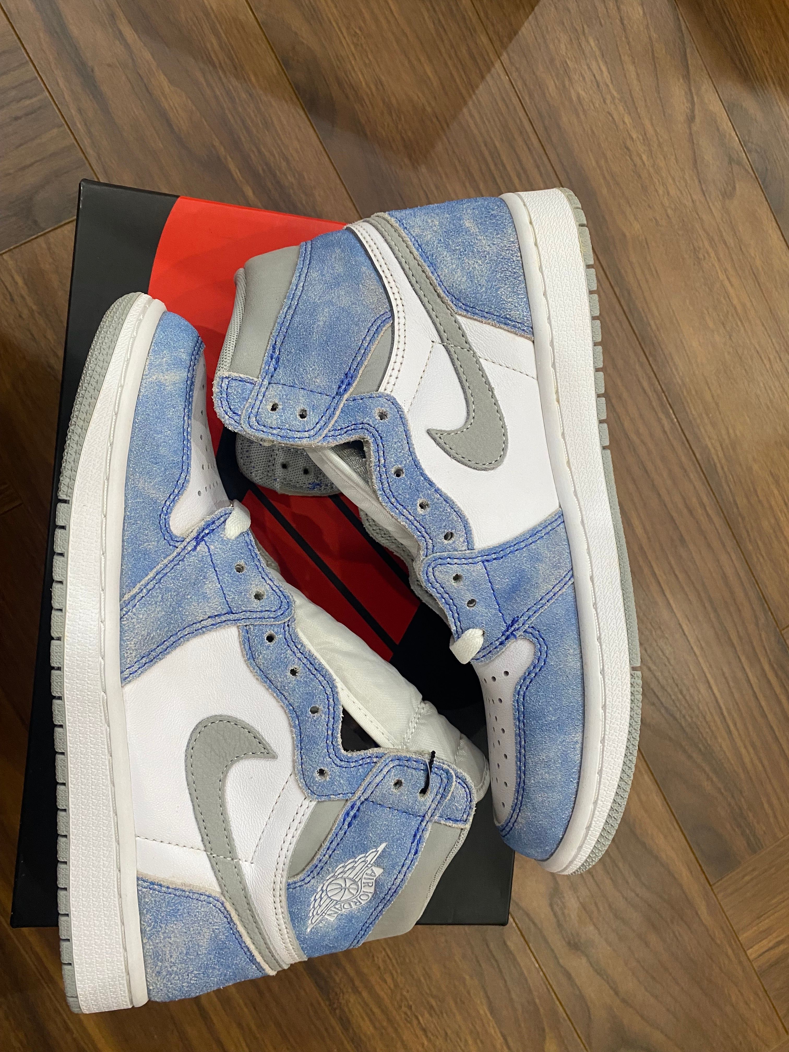 Nike Air Jordan 1 High OG "Hyper Royal"